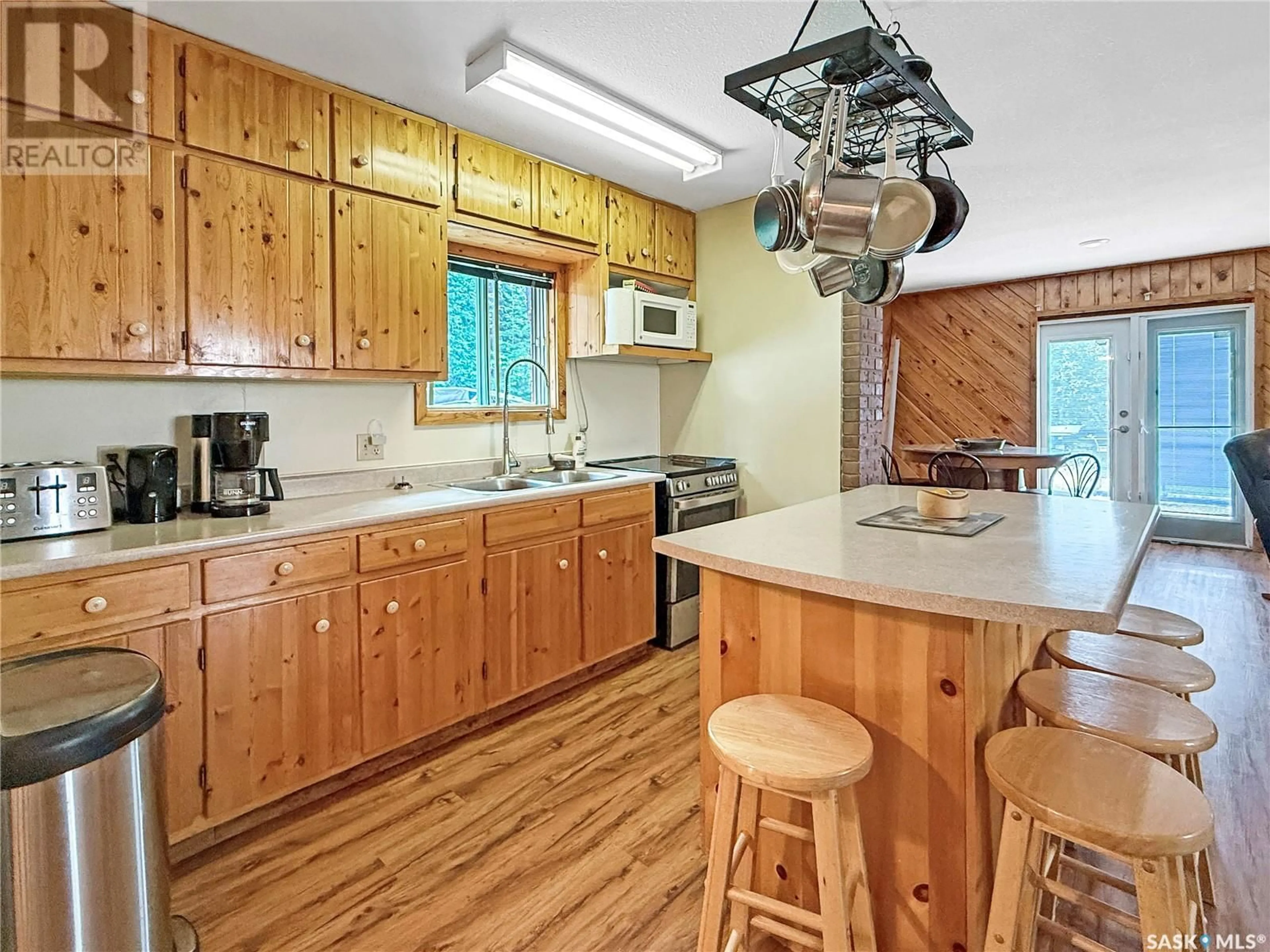 Standard kitchen, unknown for 509 ASPEN CRESCENT, White Swan Lake Saskatchewan S0J1T0