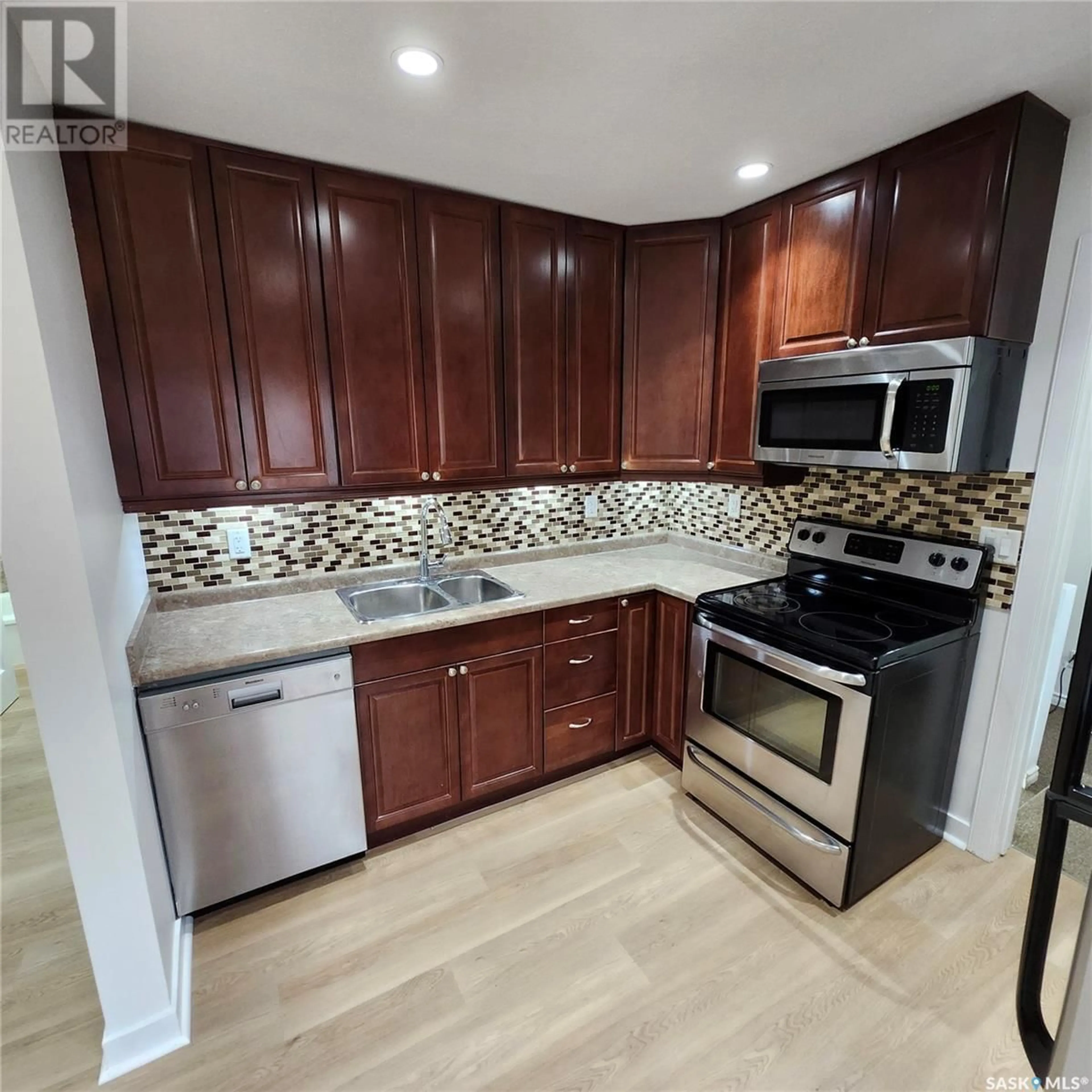 Unknown for 1306 COY AVENUE, Saskatoon Saskatchewan S7M0H4