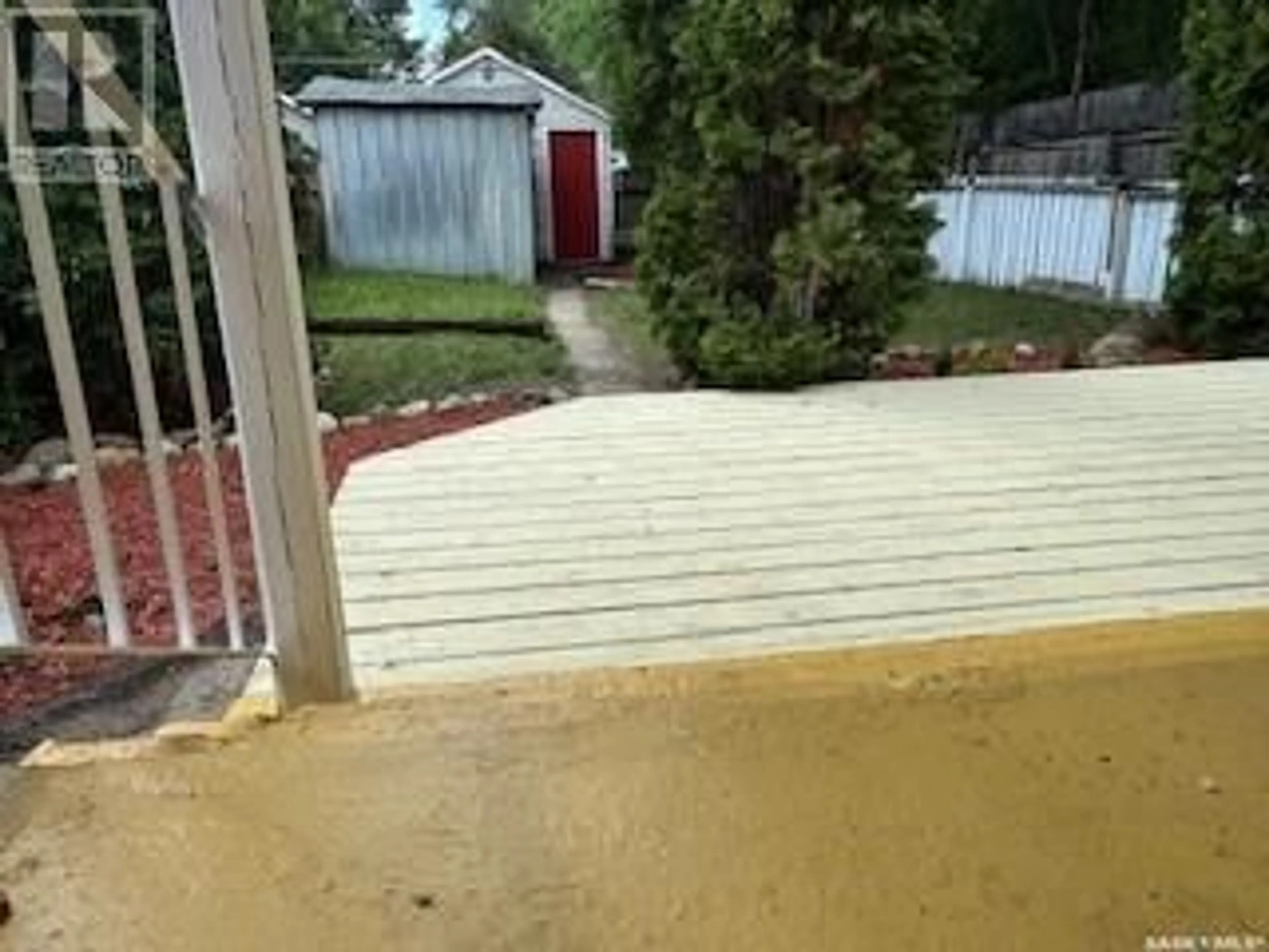 Patio, street for 509 G AVENUE, Saskatoon Saskatchewan S7M1V7