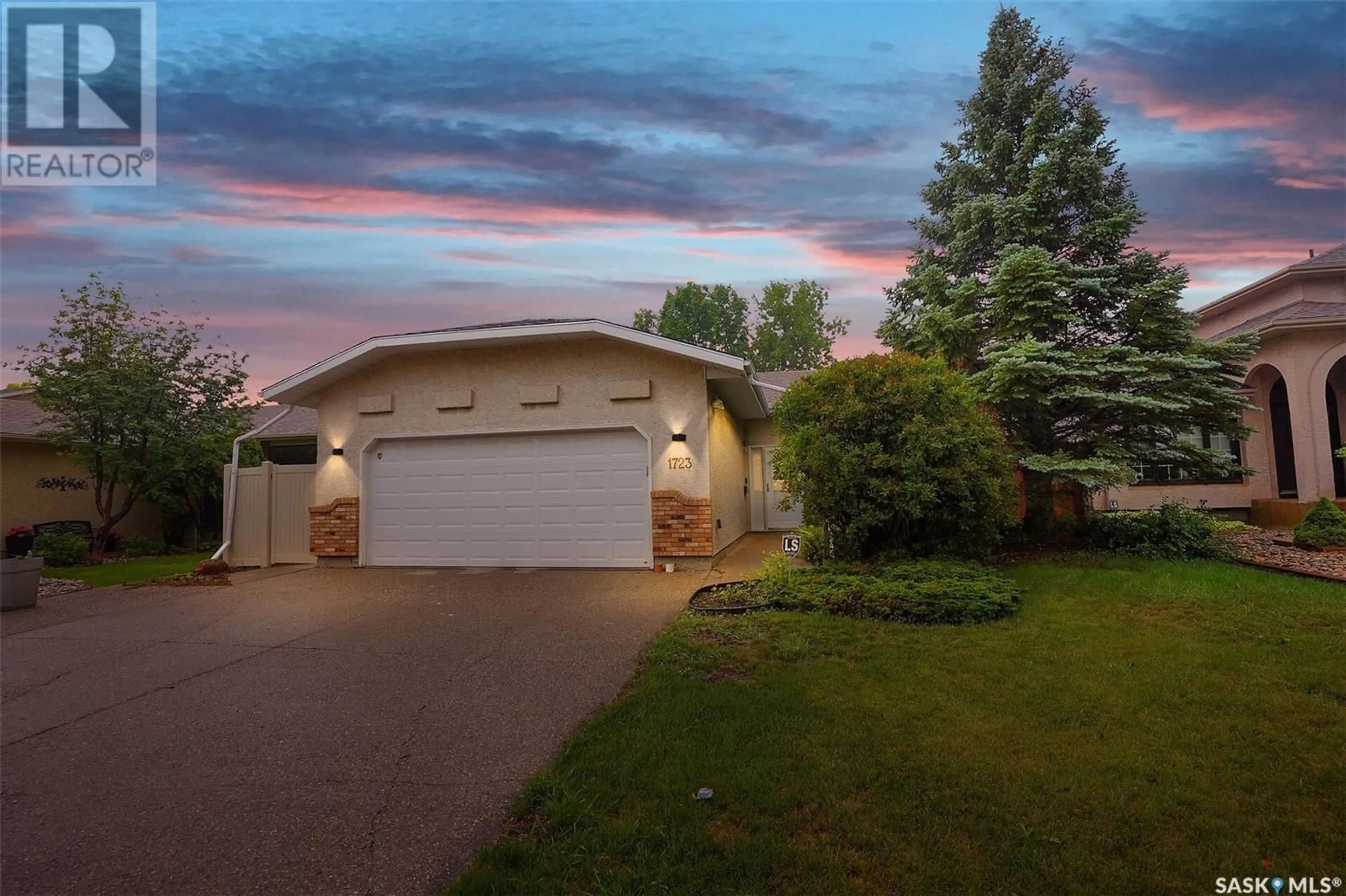 Unknown for 1723 LAURIER CRESCENT, Regina Saskatchewan S4V2R9