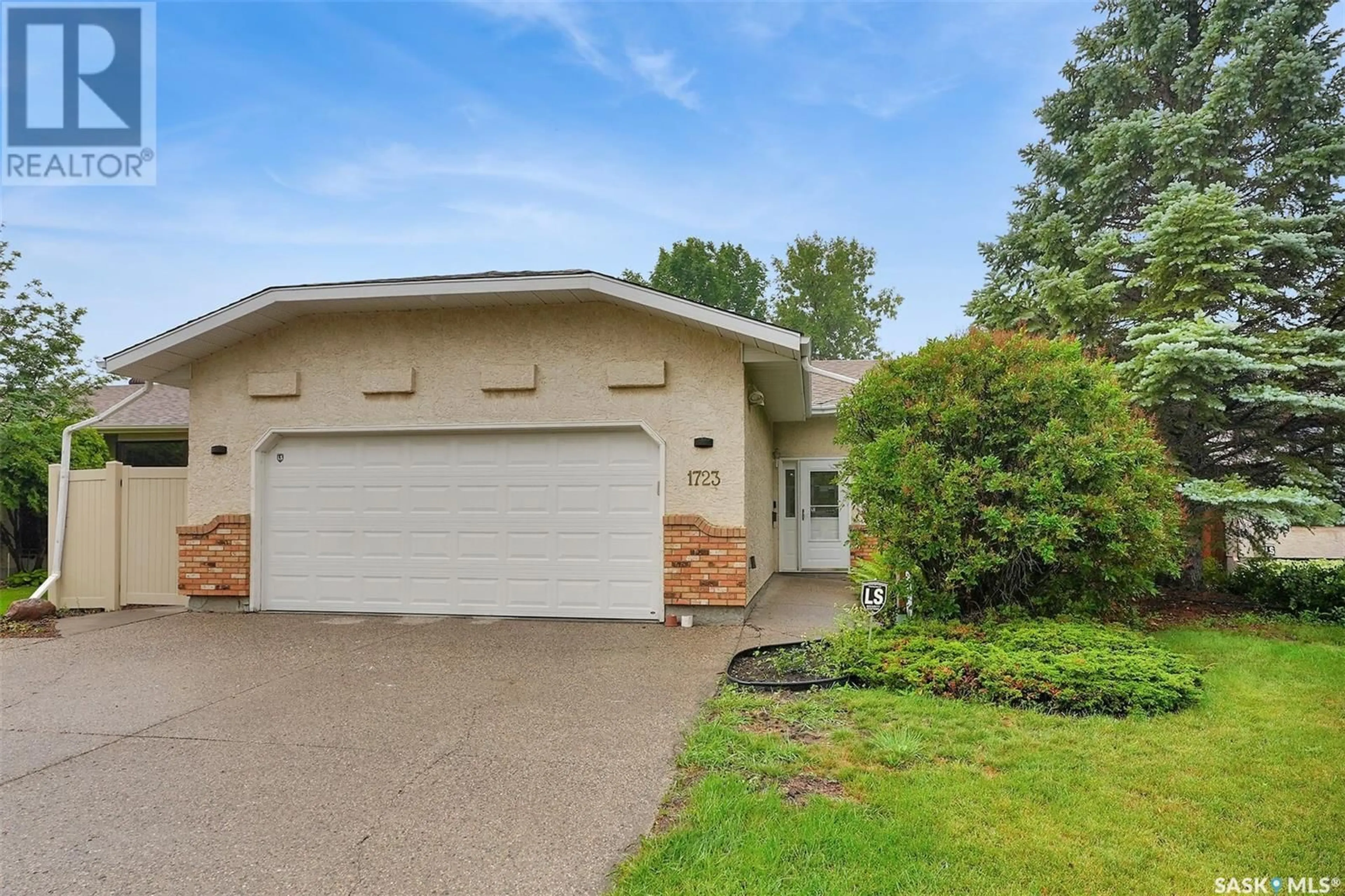 Unknown for 1723 LAURIER CRESCENT, Regina Saskatchewan S4V2R9