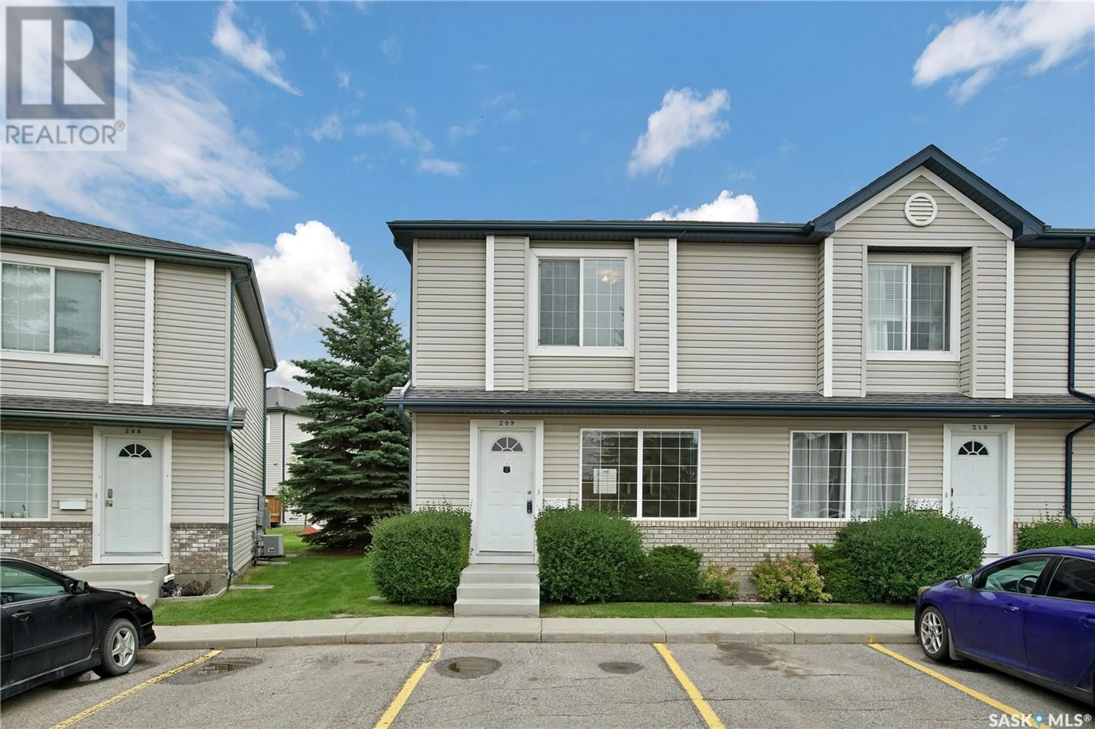Patio, street for 209 663 BECKETT CRESCENT, Saskatoon Saskatchewan S7N4X2