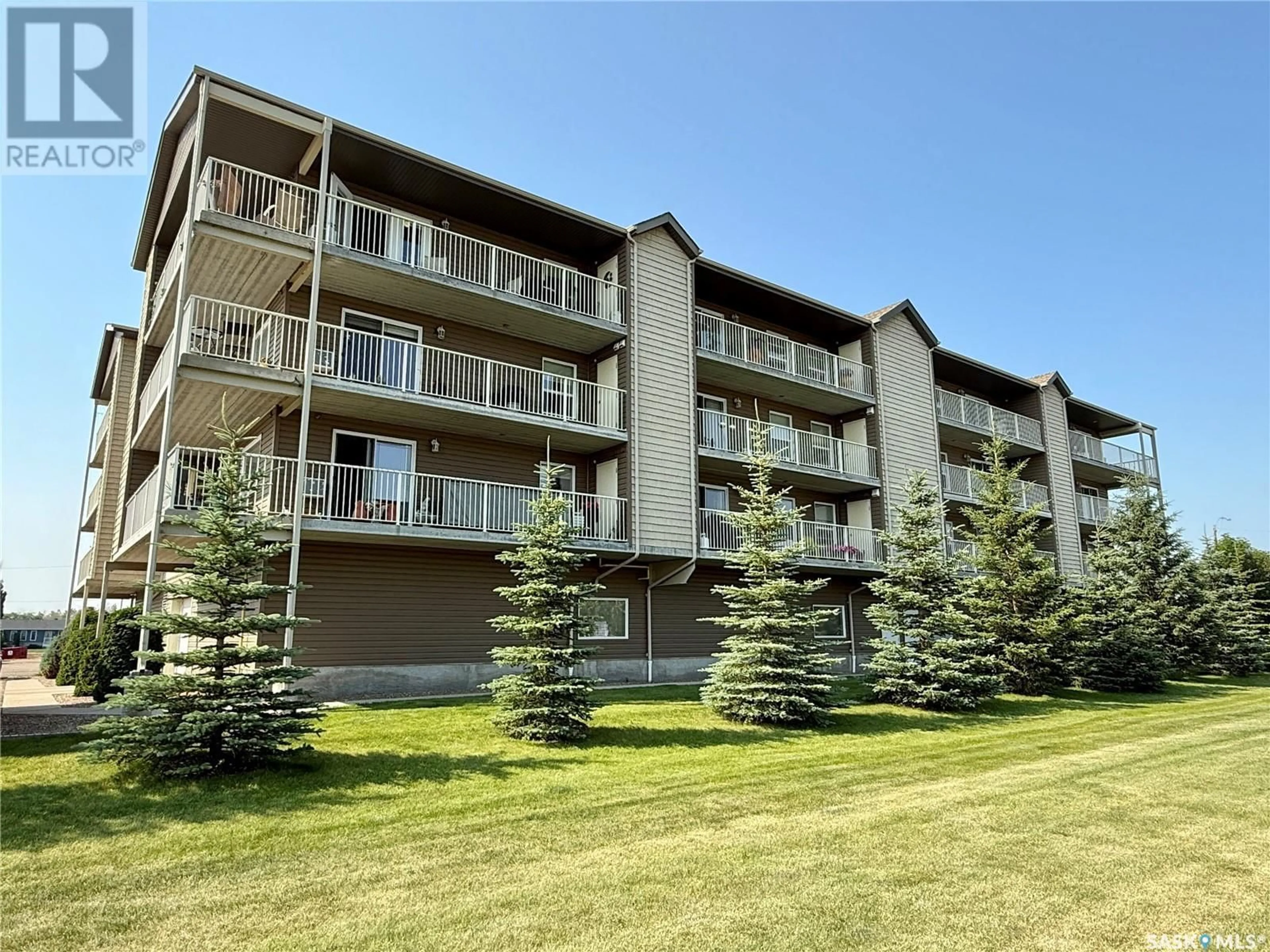 A pic from outside/outdoor area/front of a property/back of a property/a pic from drone, unknown for 2 18TH STREET, Battleford Saskatchewan S0M0E0