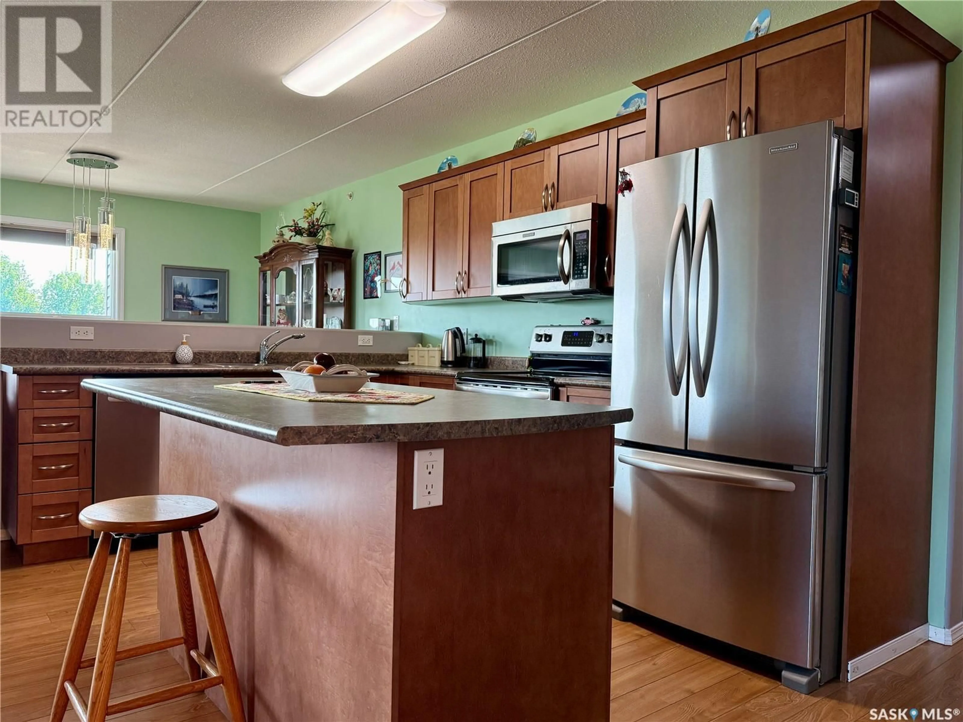 Open concept kitchen, unknown for 2 18TH STREET, Battleford Saskatchewan S0M0E0