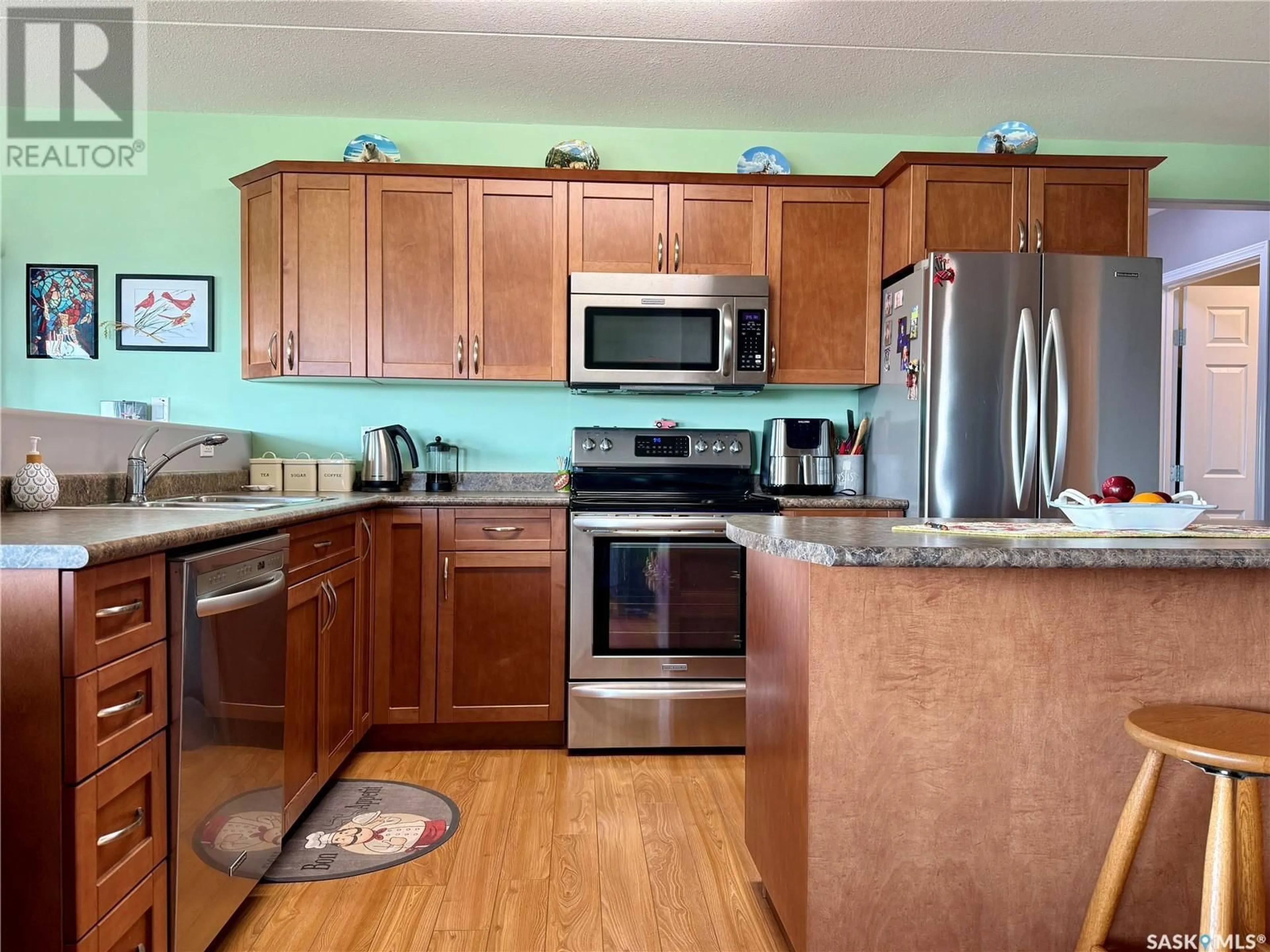 Standard kitchen, unknown for 2 18TH STREET, Battleford Saskatchewan S0M0E0