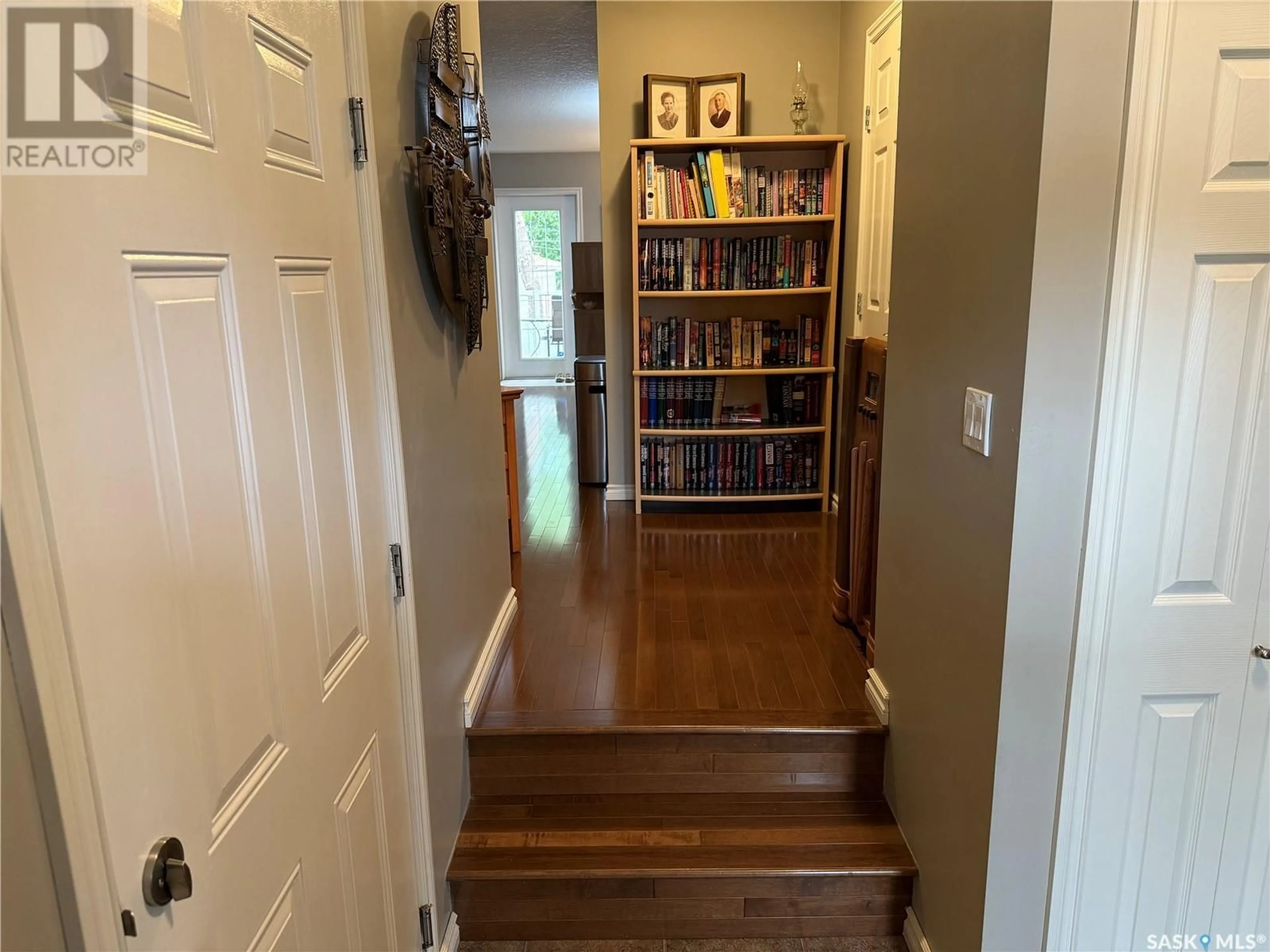 Indoor entryway for 708 - 2 MACDONALD STREET W, Moose Jaw Saskatchewan S6H2W2