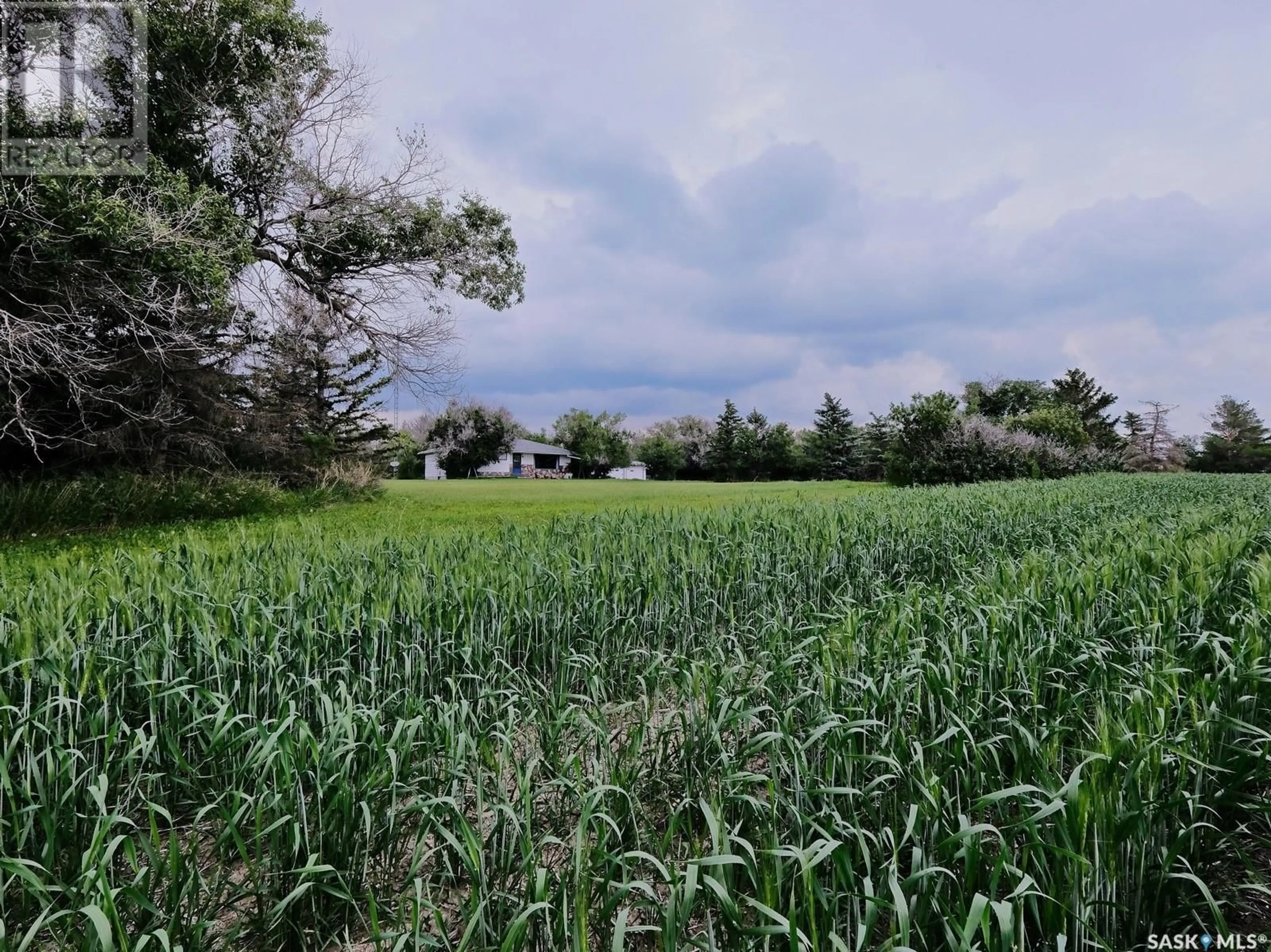 A pic from outside/outdoor area/front of a property/back of a property/a pic from drone, unknown for PARADISE LANE, Sovereign Saskatchewan S0L3A0
