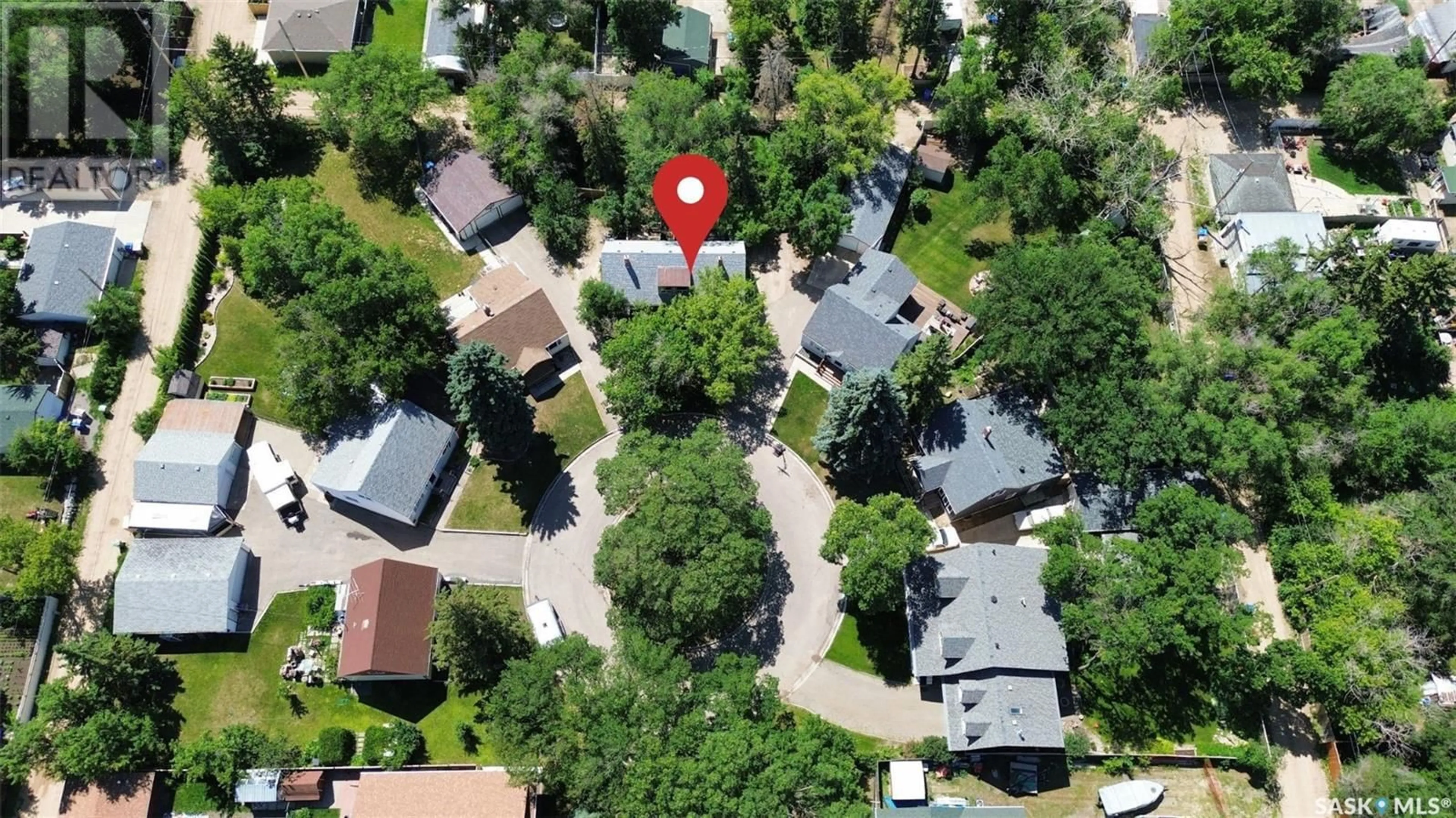 A pic from outside/outdoor area/front of a property/back of a property/a pic from drone, street for A&B - 2614 ELLIOTT DRIVE, Regina Saskatchewan S4N3H7