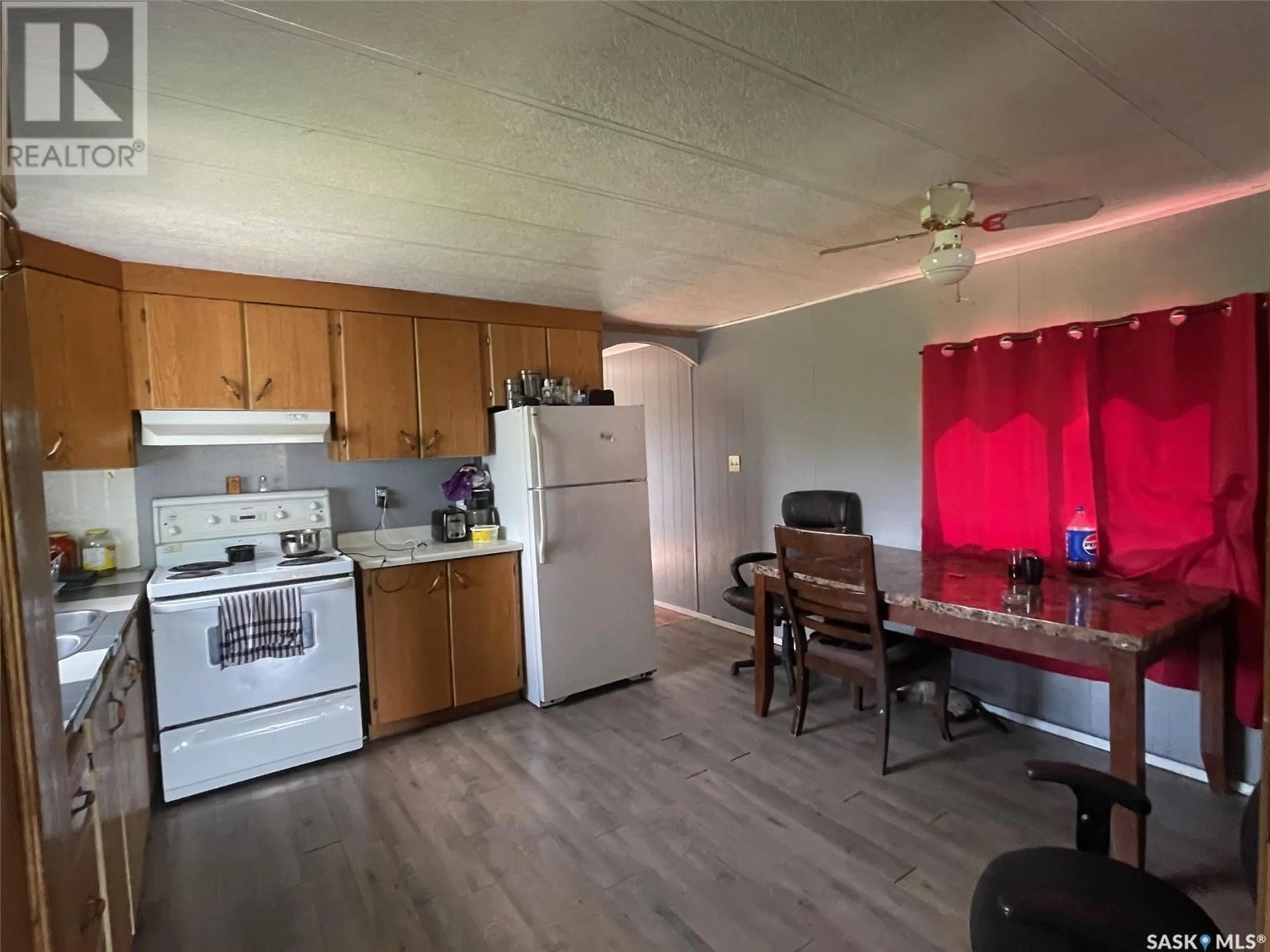 A pic of a room for 608 7TH STREET, Meadow Lake Saskatchewan S9X1J4