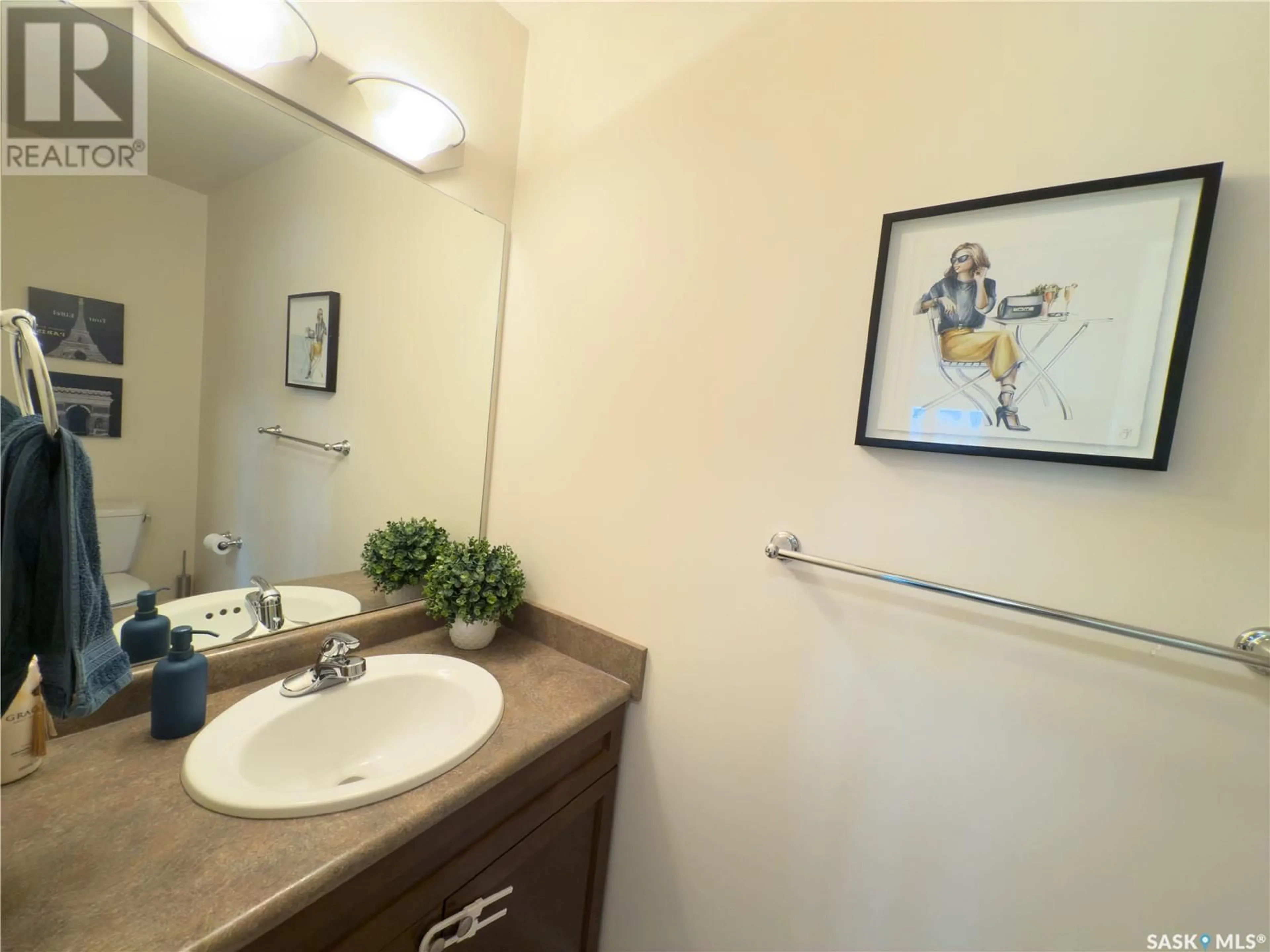 Standard bathroom, unknown for 410 LEHRER MANOR, Saskatoon Saskatchewan S7R0L3