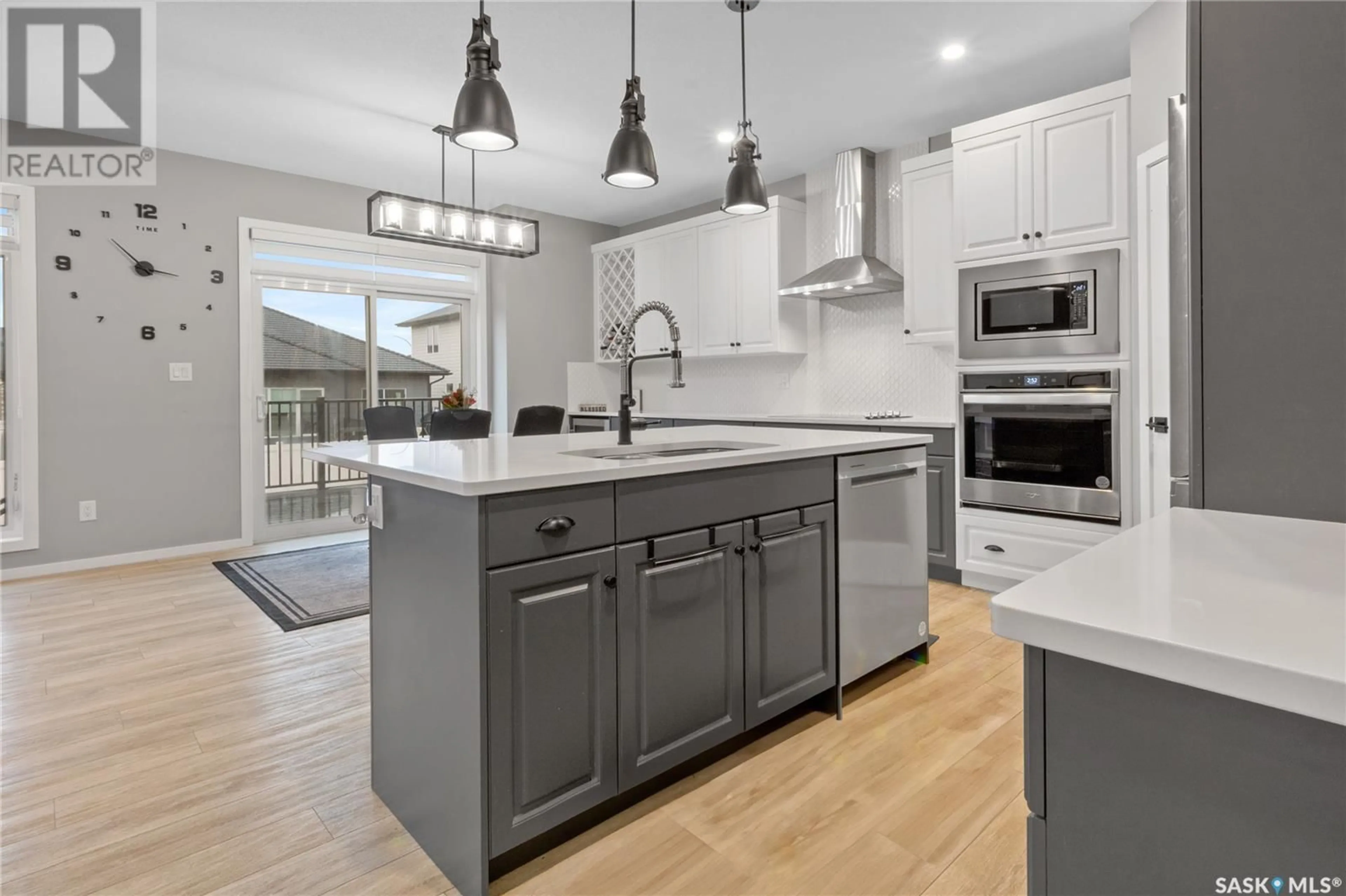 Open concept kitchen, unknown for 454 ANISKOTAW WAY, Saskatoon Saskatchewan S7V1M3
