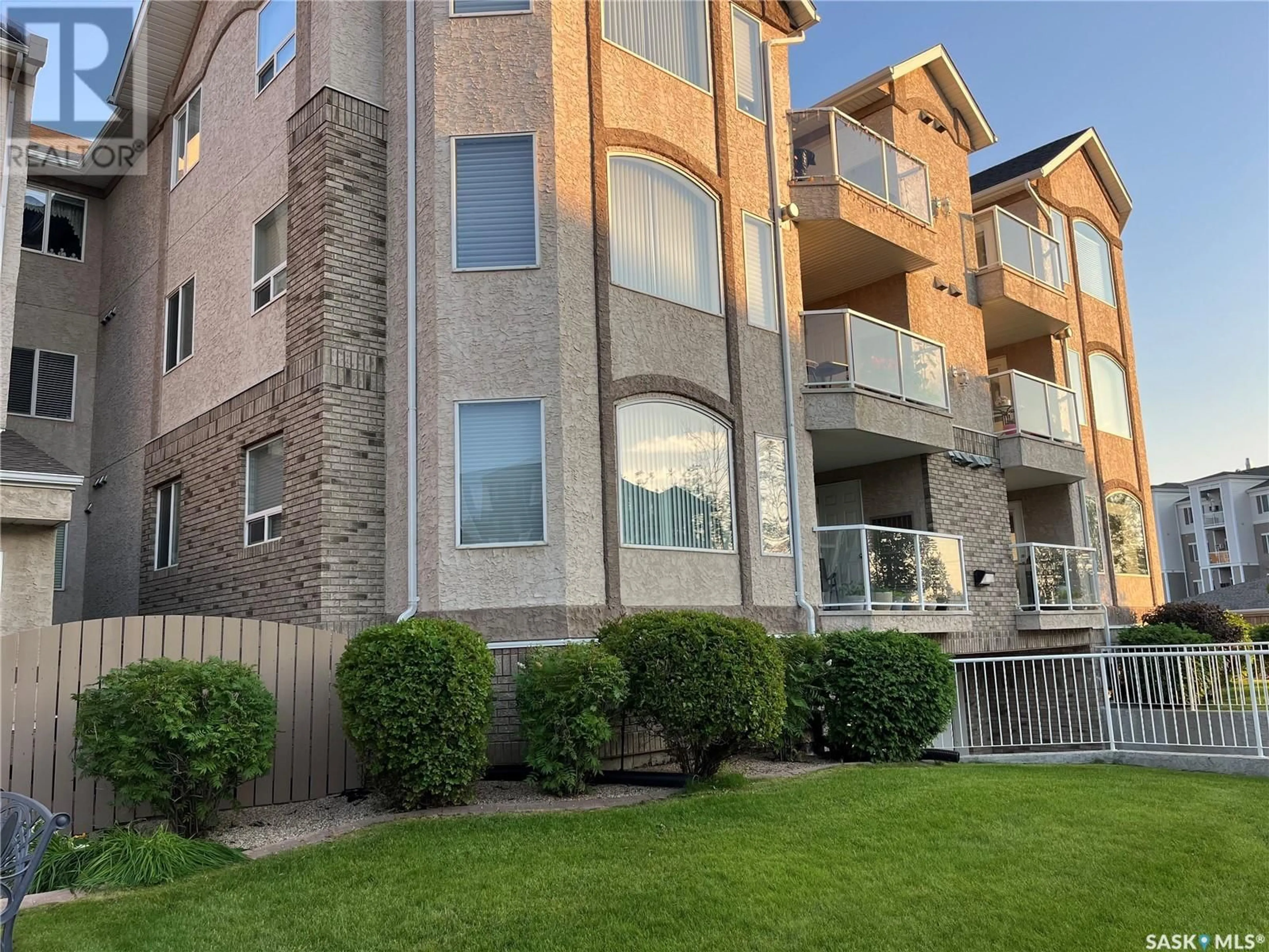 Patio, unknown for 301 - 314 NELSON ROAD, Saskatoon Saskatchewan S7S1N3