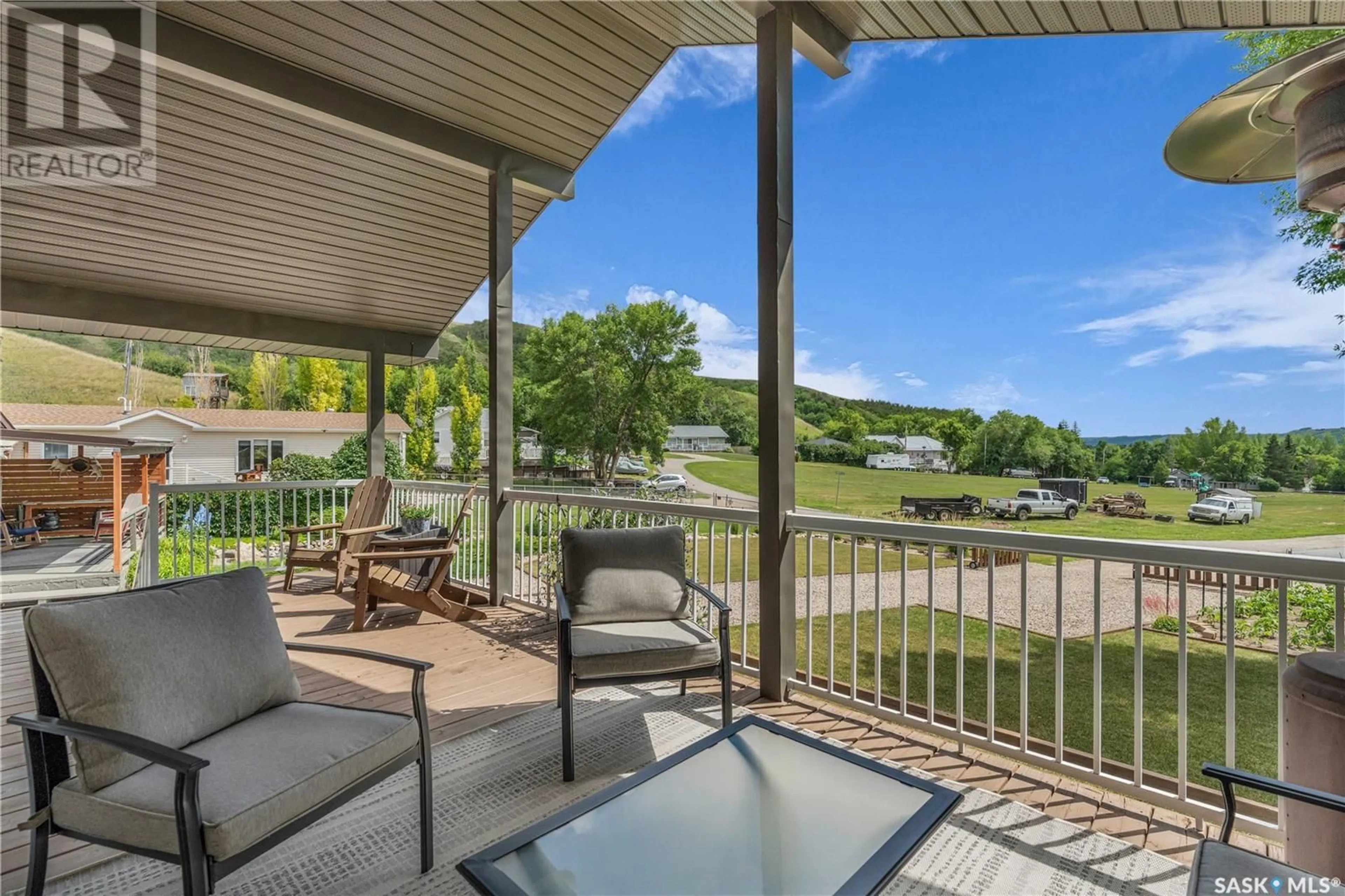Patio, water/lake/river/ocean view for 148 GRANDVIEW AVENUE, Katepwa Beach Saskatchewan S0G2Y0