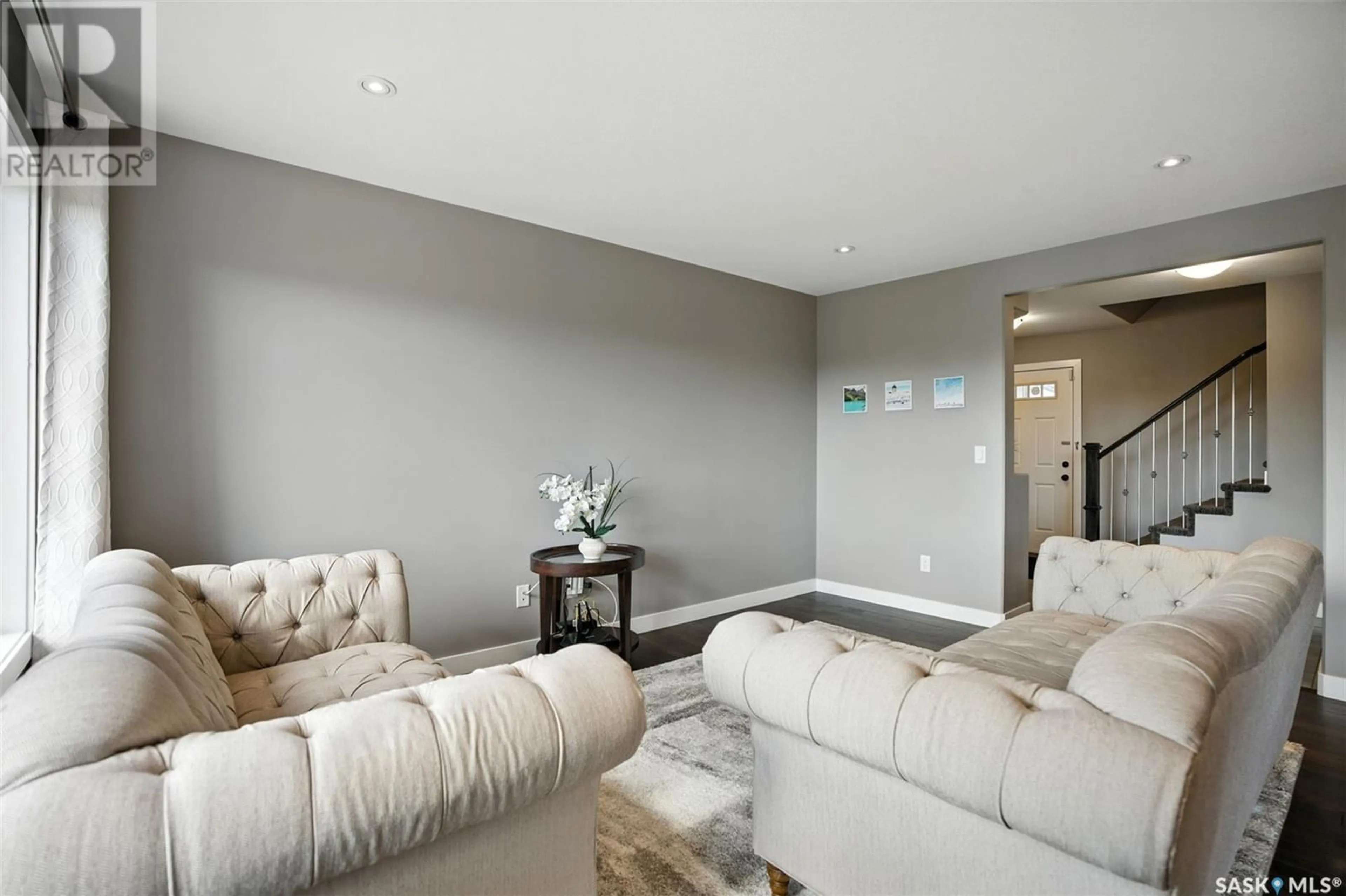 Living room with furniture, unknown for 410 KOLYNCHUK CRESCENT, Saskatoon Saskatchewan S7T0W4