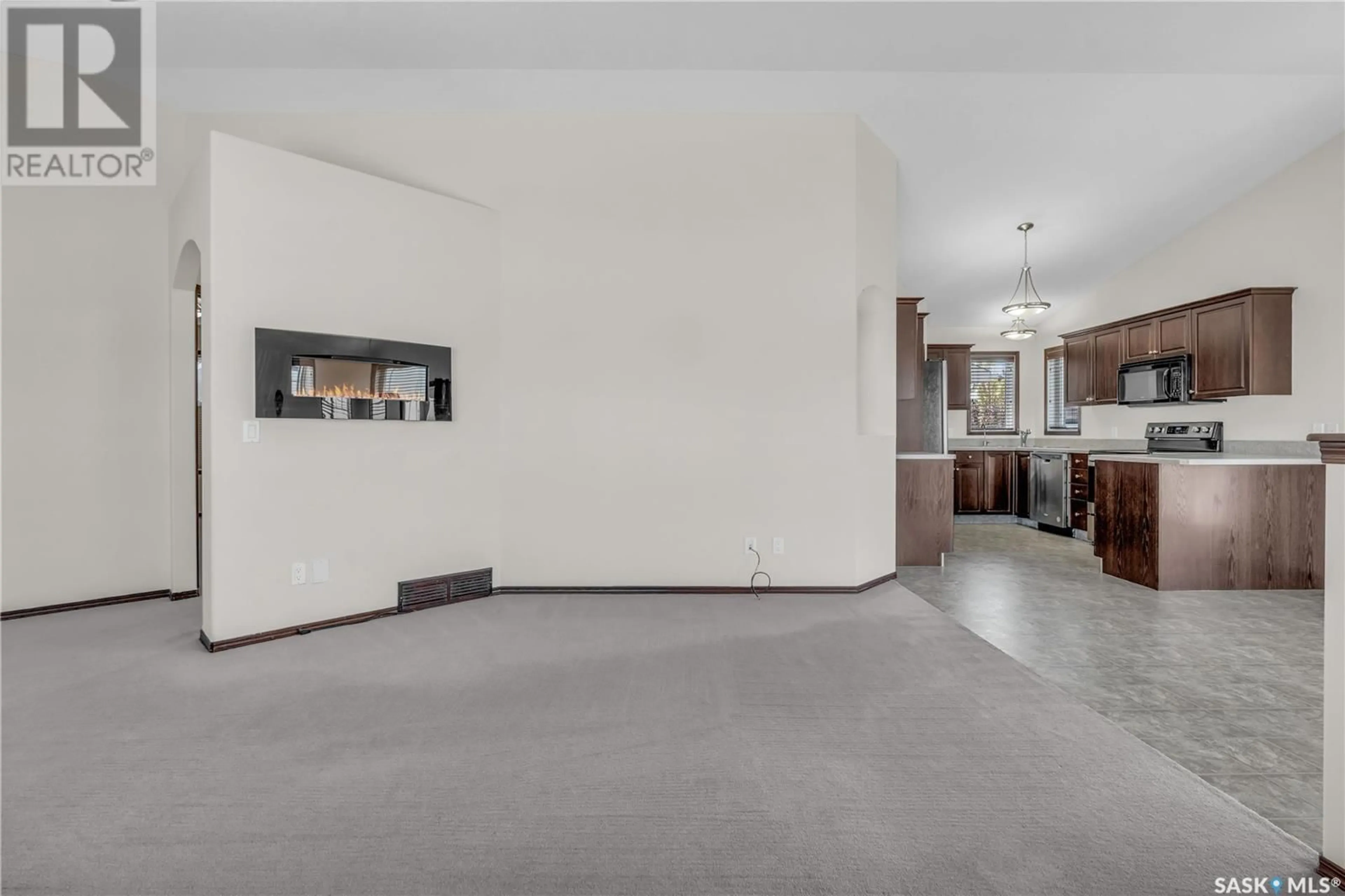 Unknown for 3481 MACLACHLAN CRESCENT, Regina Saskatchewan S4R8V2