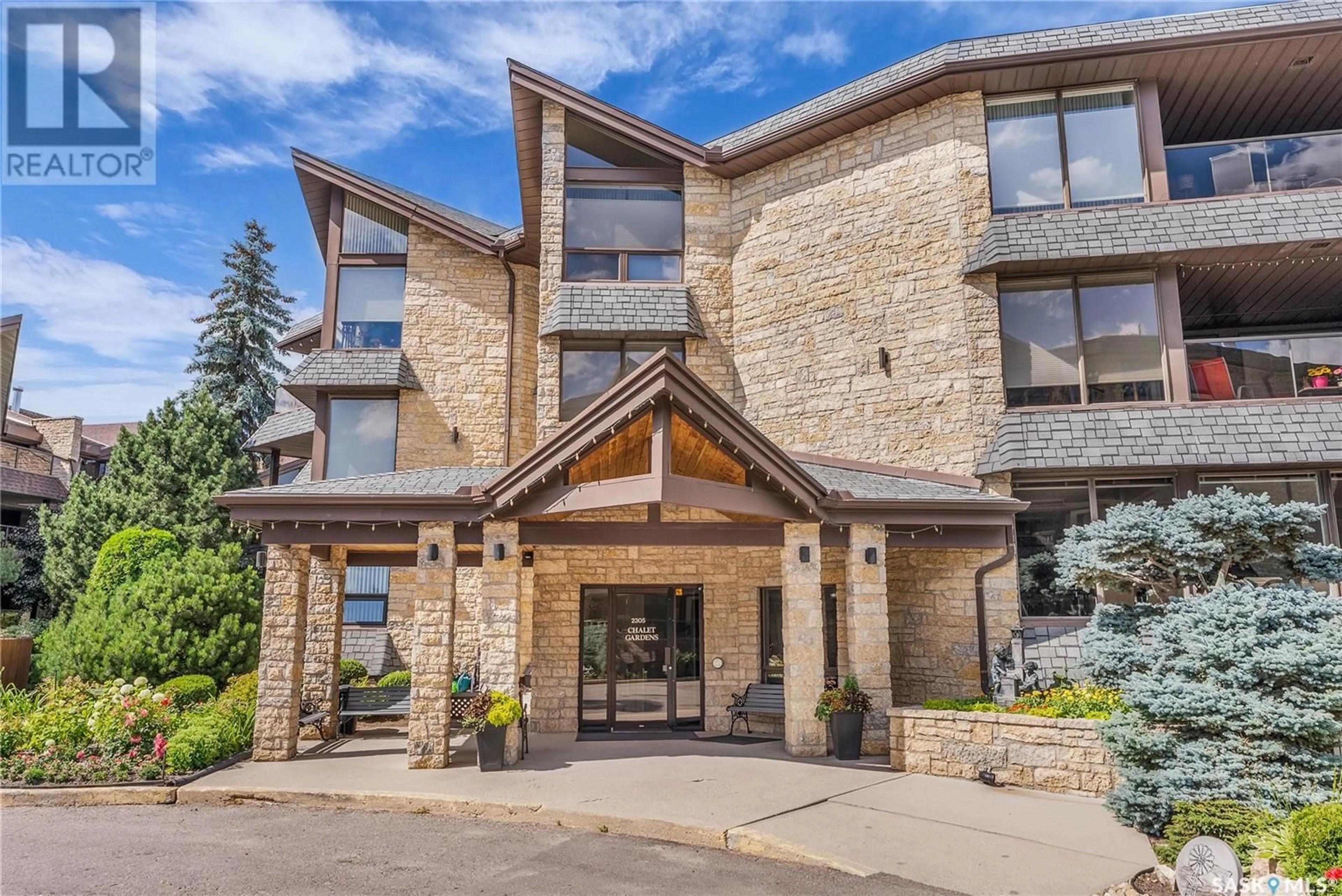 Indoor foyer for 105 - 2305 ADELAIDE STREET E, Saskatoon Saskatchewan S7J5H6