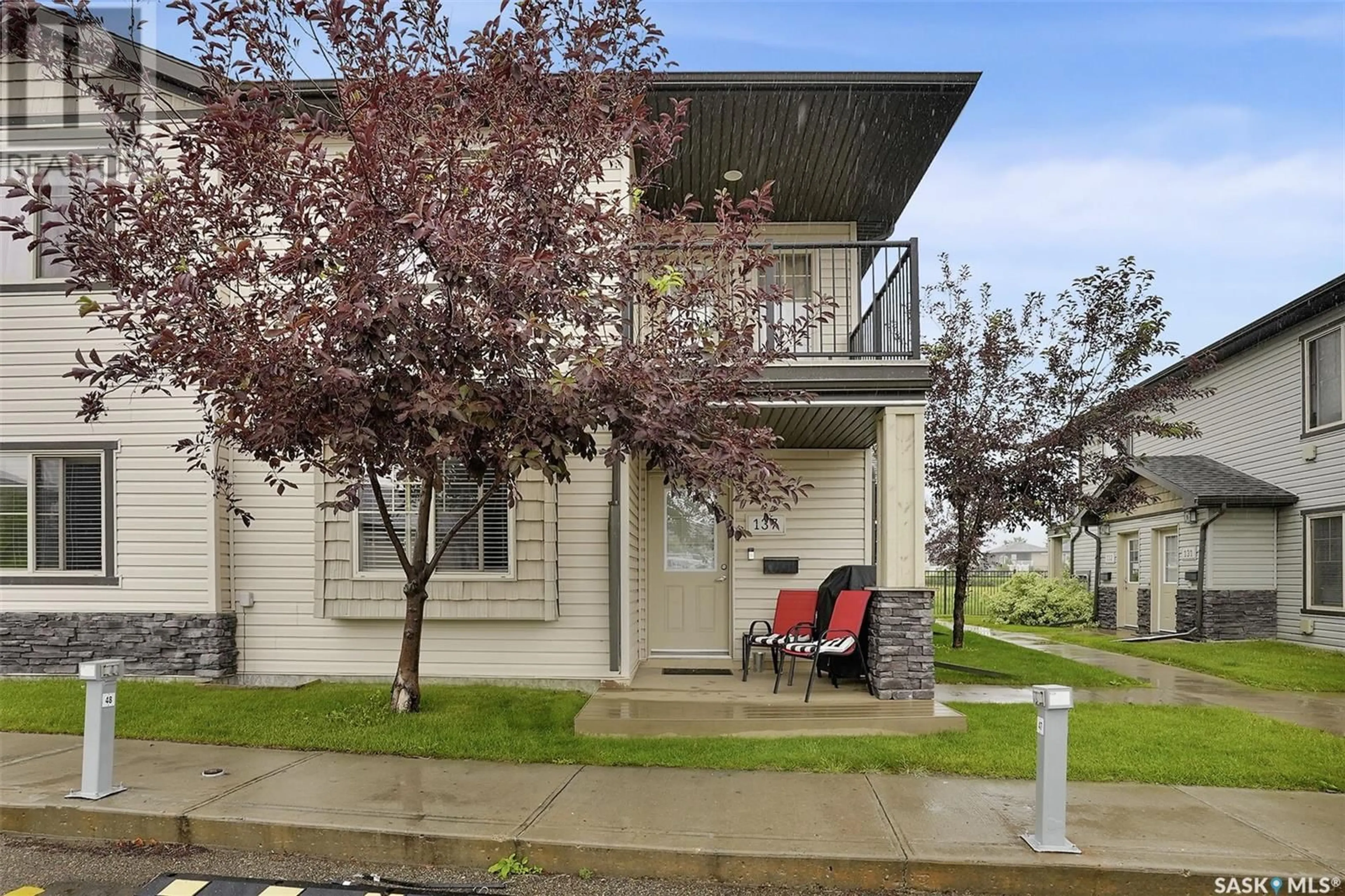 Patio, street for 137 - 5067 JAMES HILL ROAD, Regina Saskatchewan S4W0B9