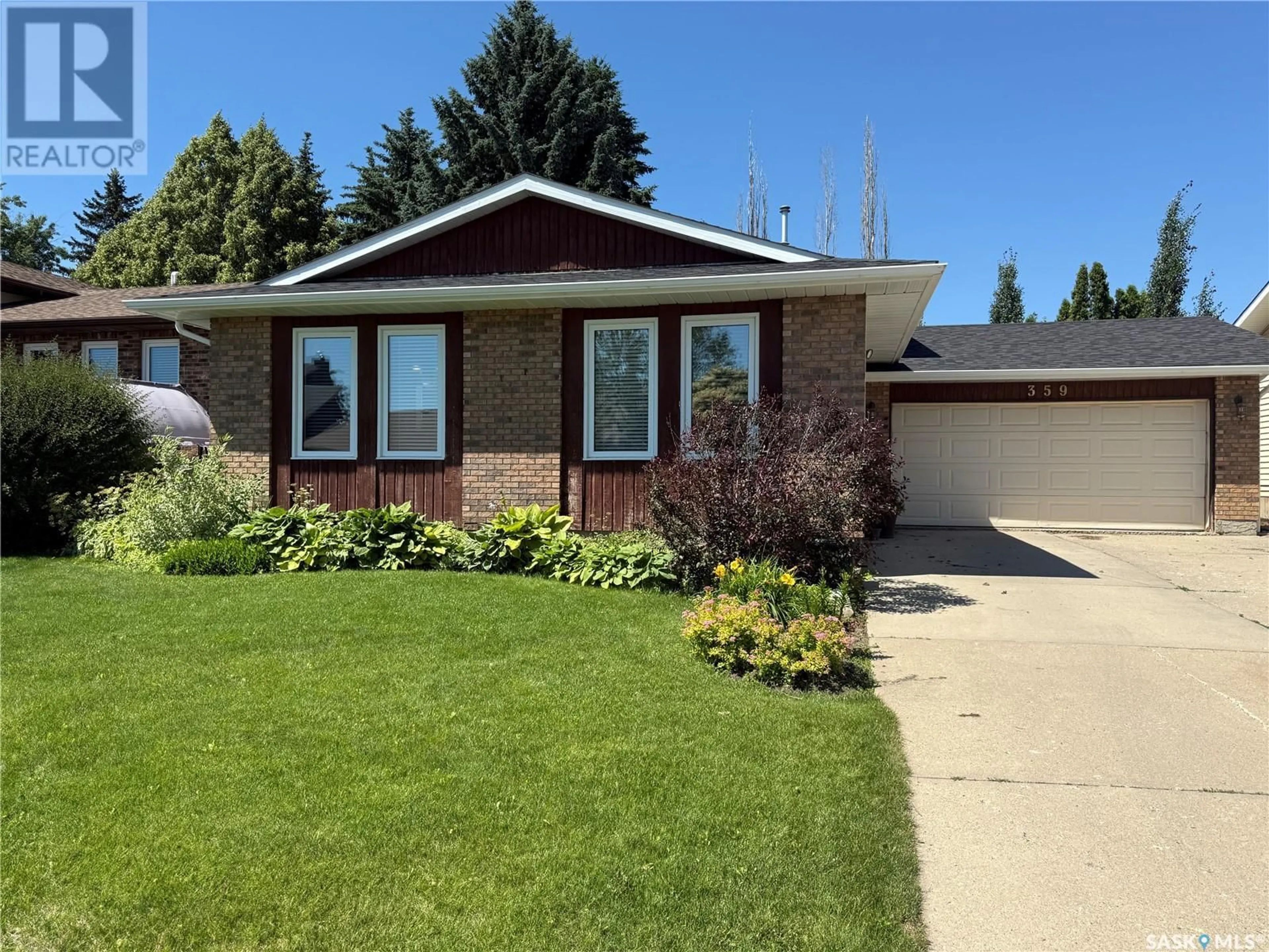 Home with vinyl exterior material, street for 359 VERBEKE ROAD, Saskatoon Saskatchewan S7K6J2