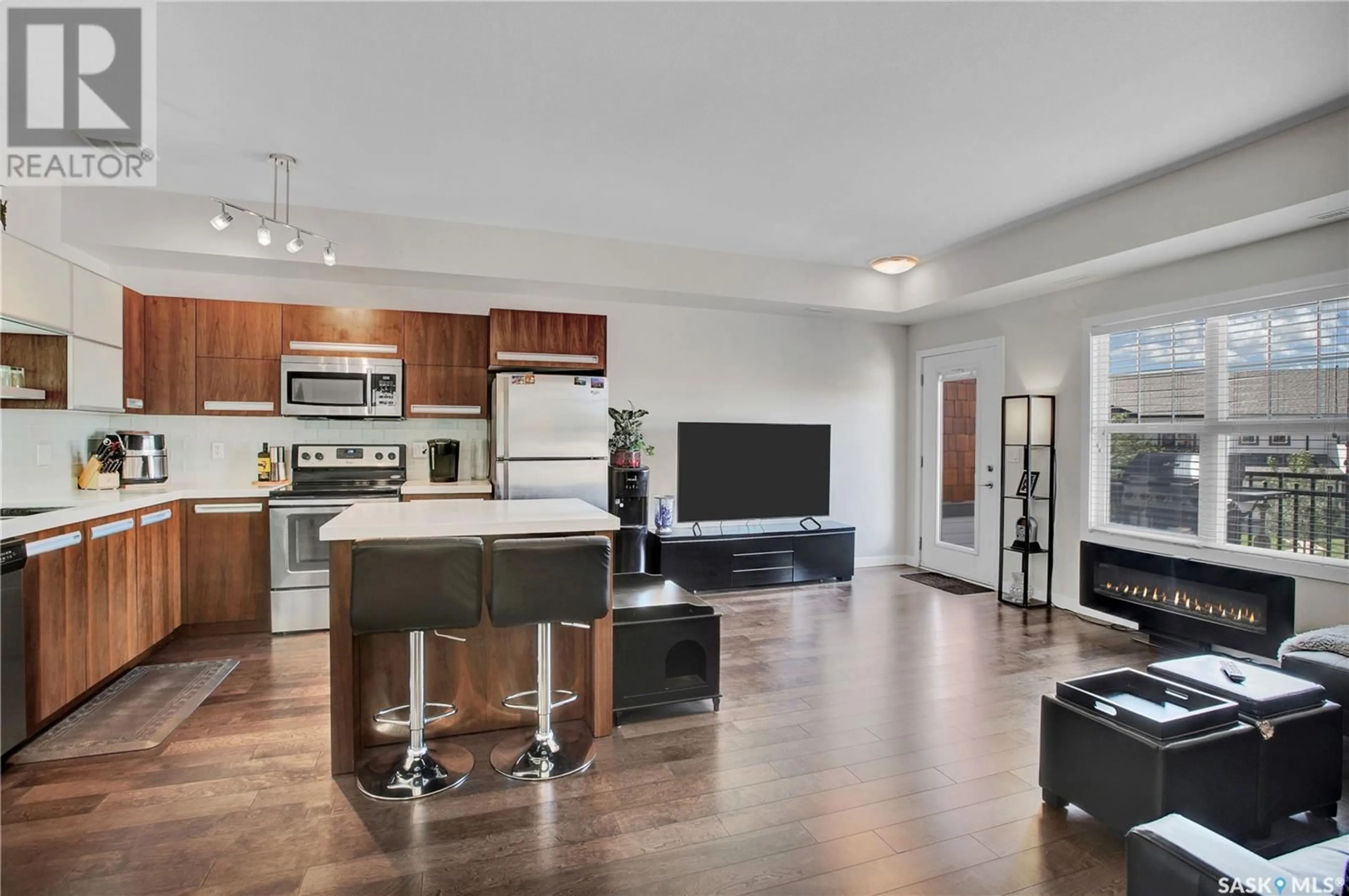 Open concept kitchen, unknown for 1015 - 2108 PATRICK CRESCENT, Saskatoon Saskatchewan S7W0M1