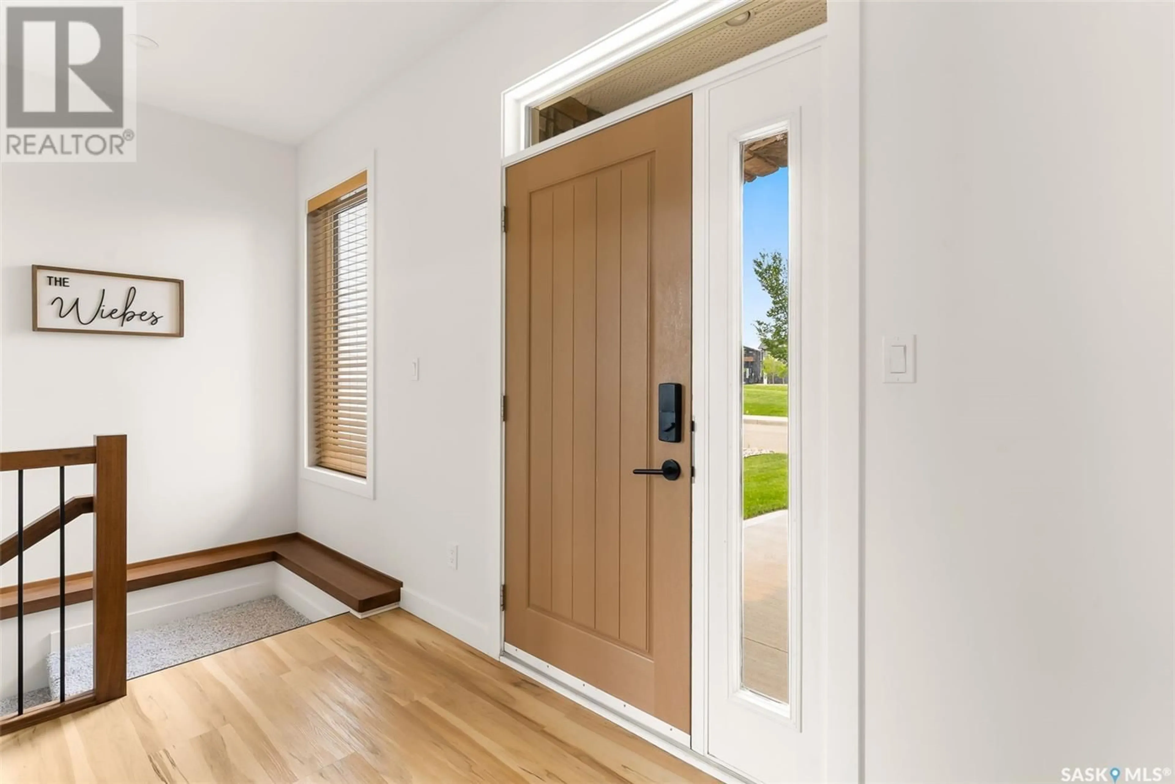 Indoor entryway for 3304 CROSBIE CRESCENT, Regina Saskatchewan S4V3S4