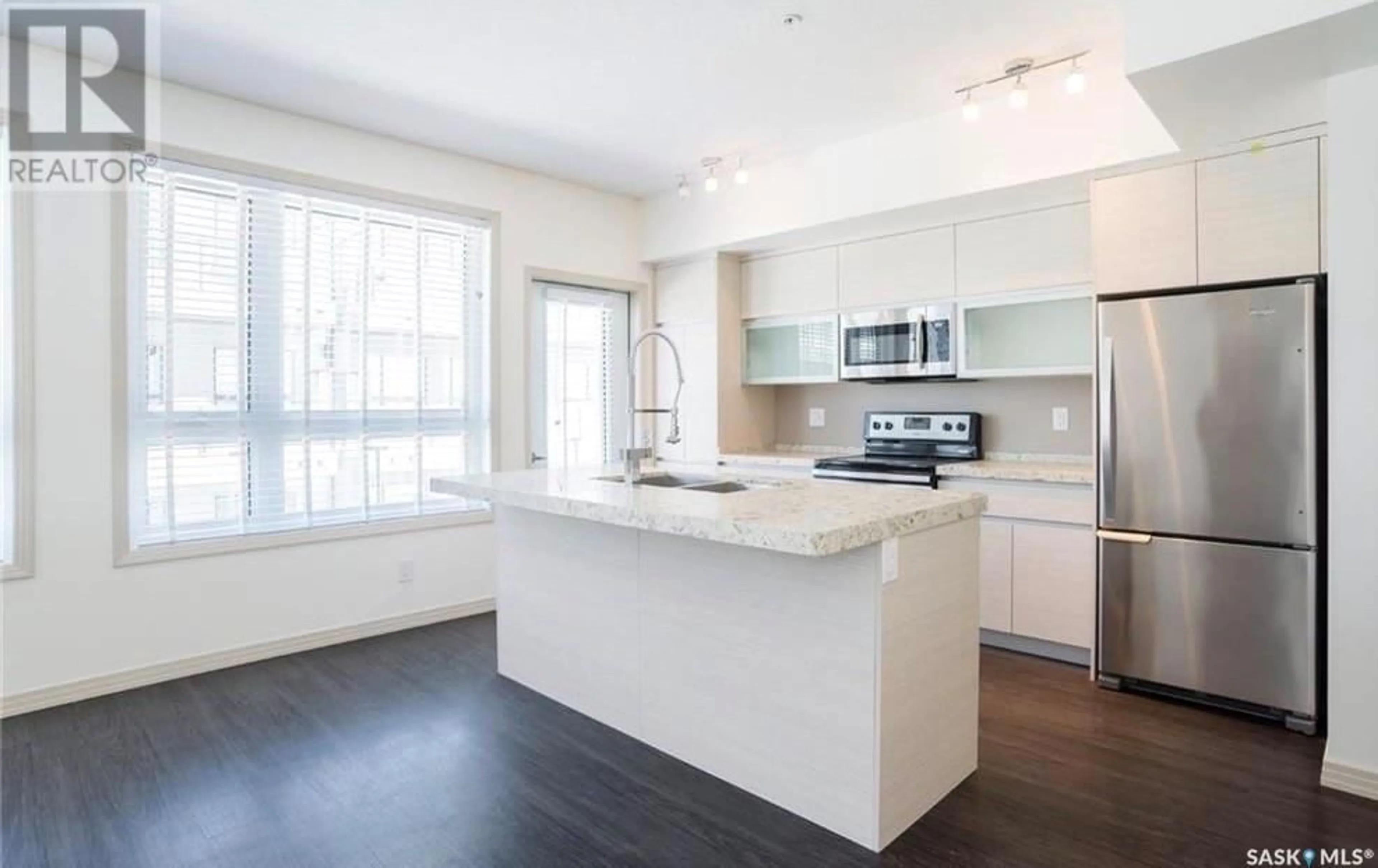 Open concept kitchen, unknown for 108 223 EVERGREEN SQUARE, Saskatoon Saskatchewan S7S1N1