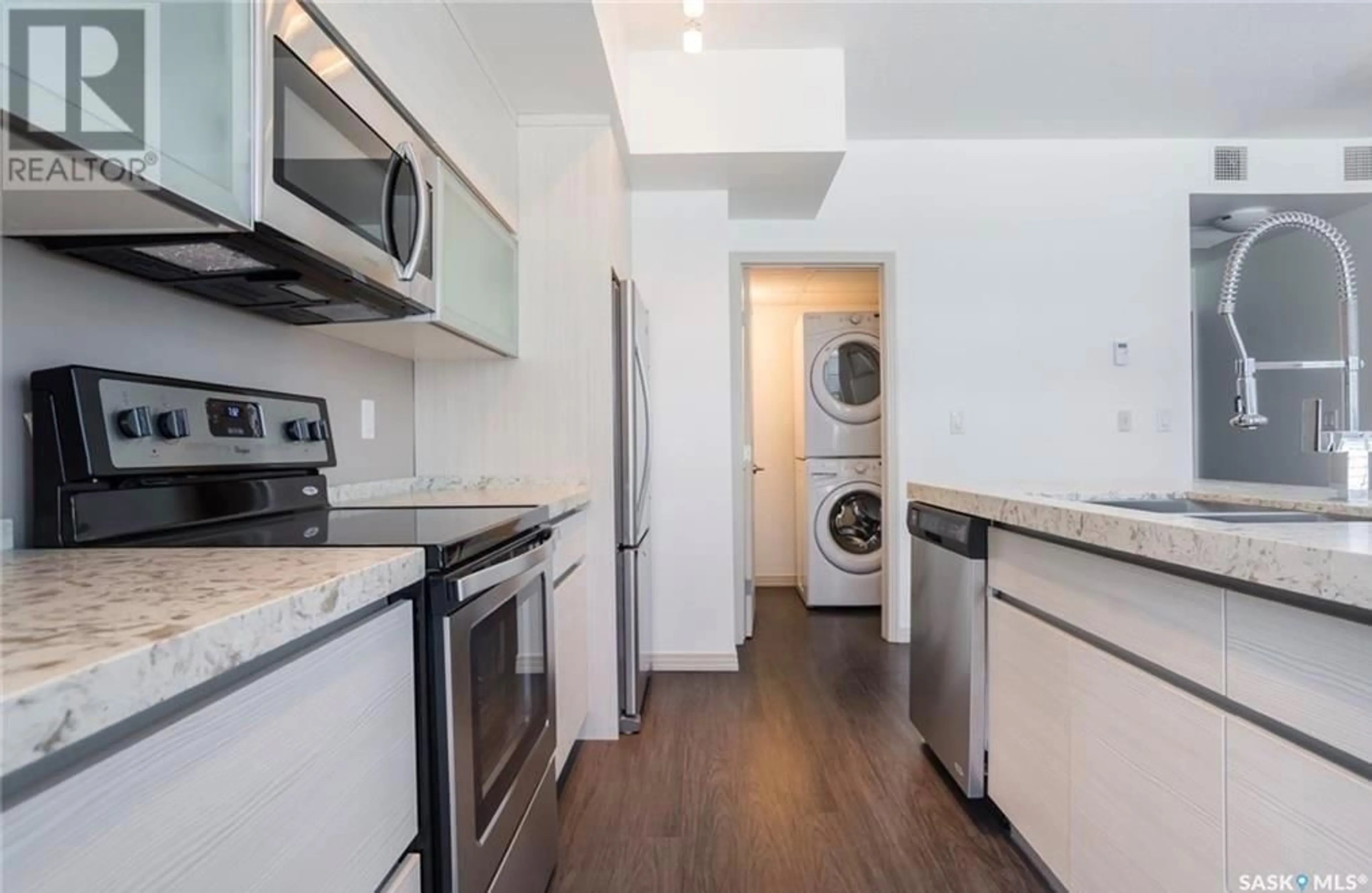 Standard kitchen, unknown for 108 223 EVERGREEN SQUARE, Saskatoon Saskatchewan S7S1N1