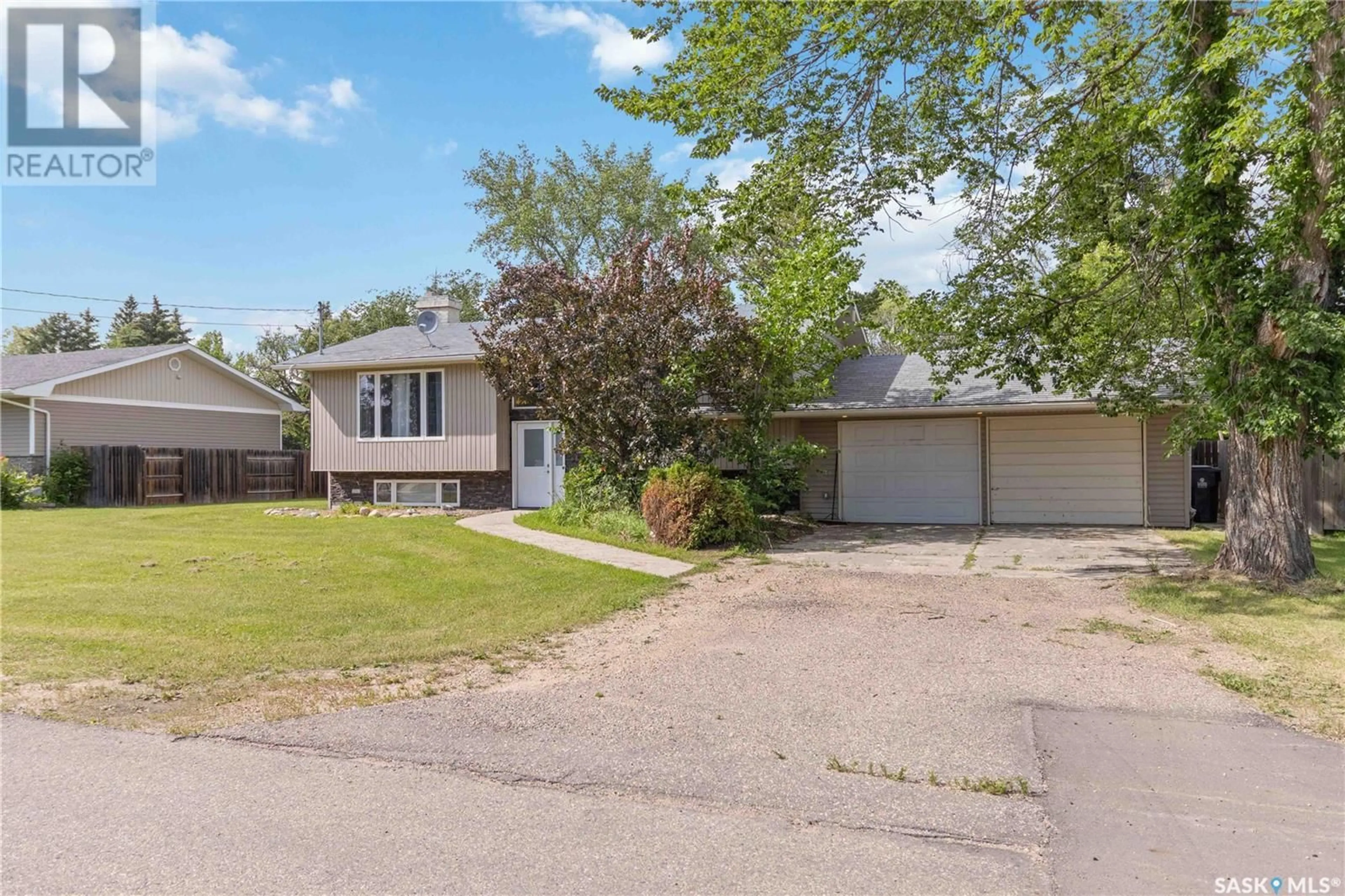 A pic from outside/outdoor area/front of a property/back of a property/a pic from drone, street for 205 MAIN STREET, Waldheim Saskatchewan S0K4R0