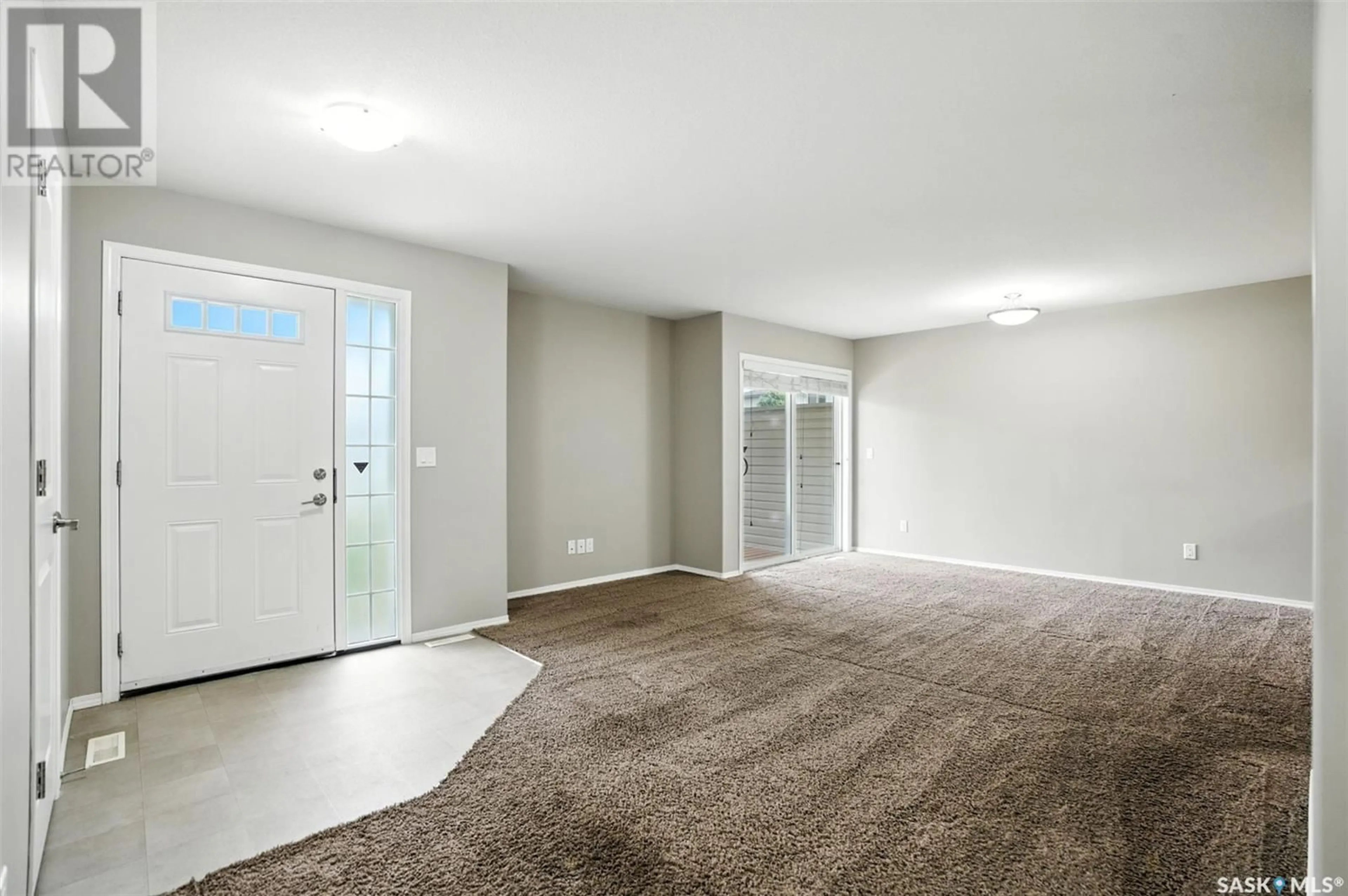 Indoor entryway for 100 - 312 CHAPARRAL BOULEVARD, Martensville Saskatchewan S0K2T0