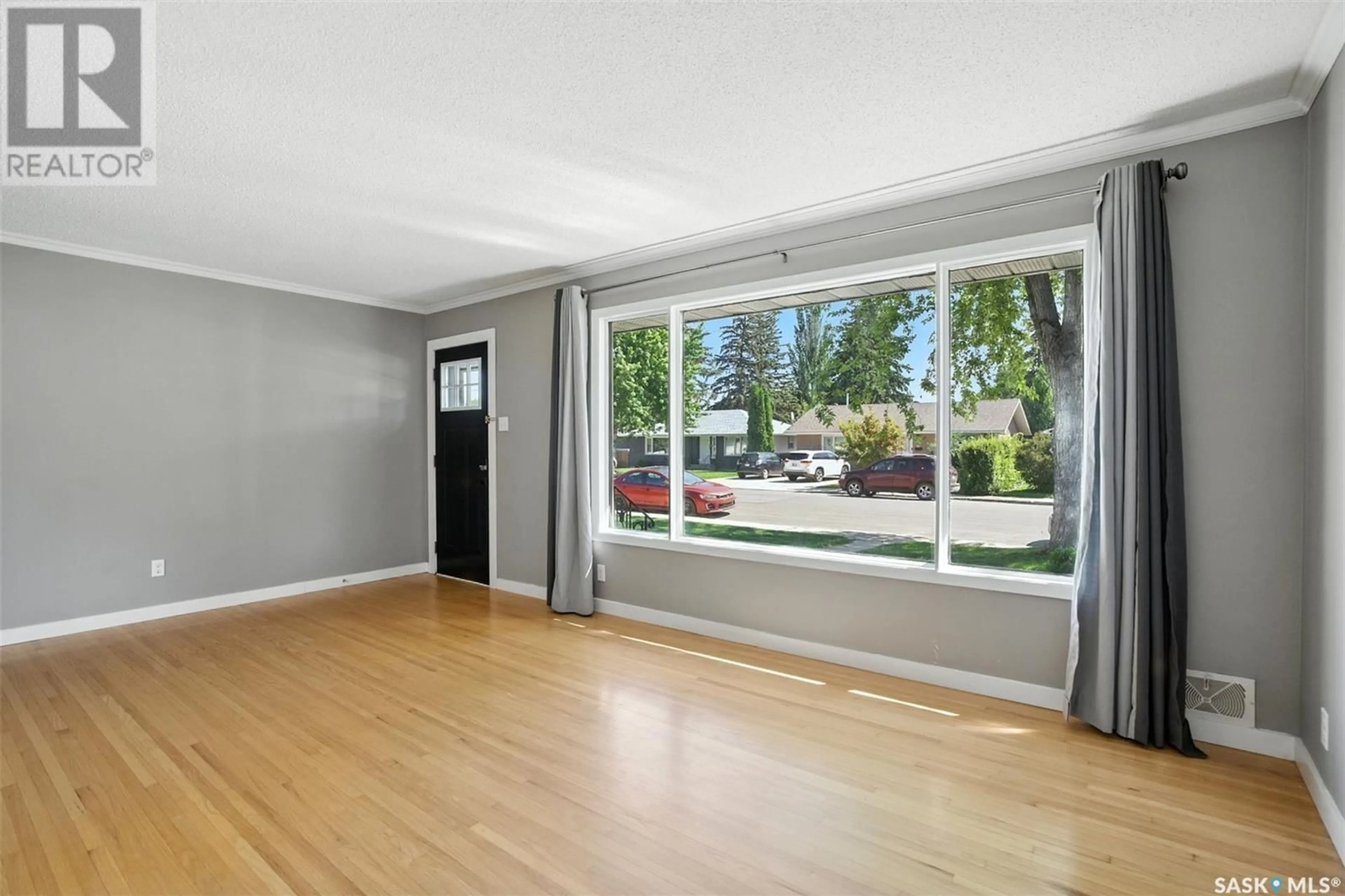 A pic of a room for 2518 WILLIAM AVENUE, Saskatoon Saskatchewan S7J1B3
