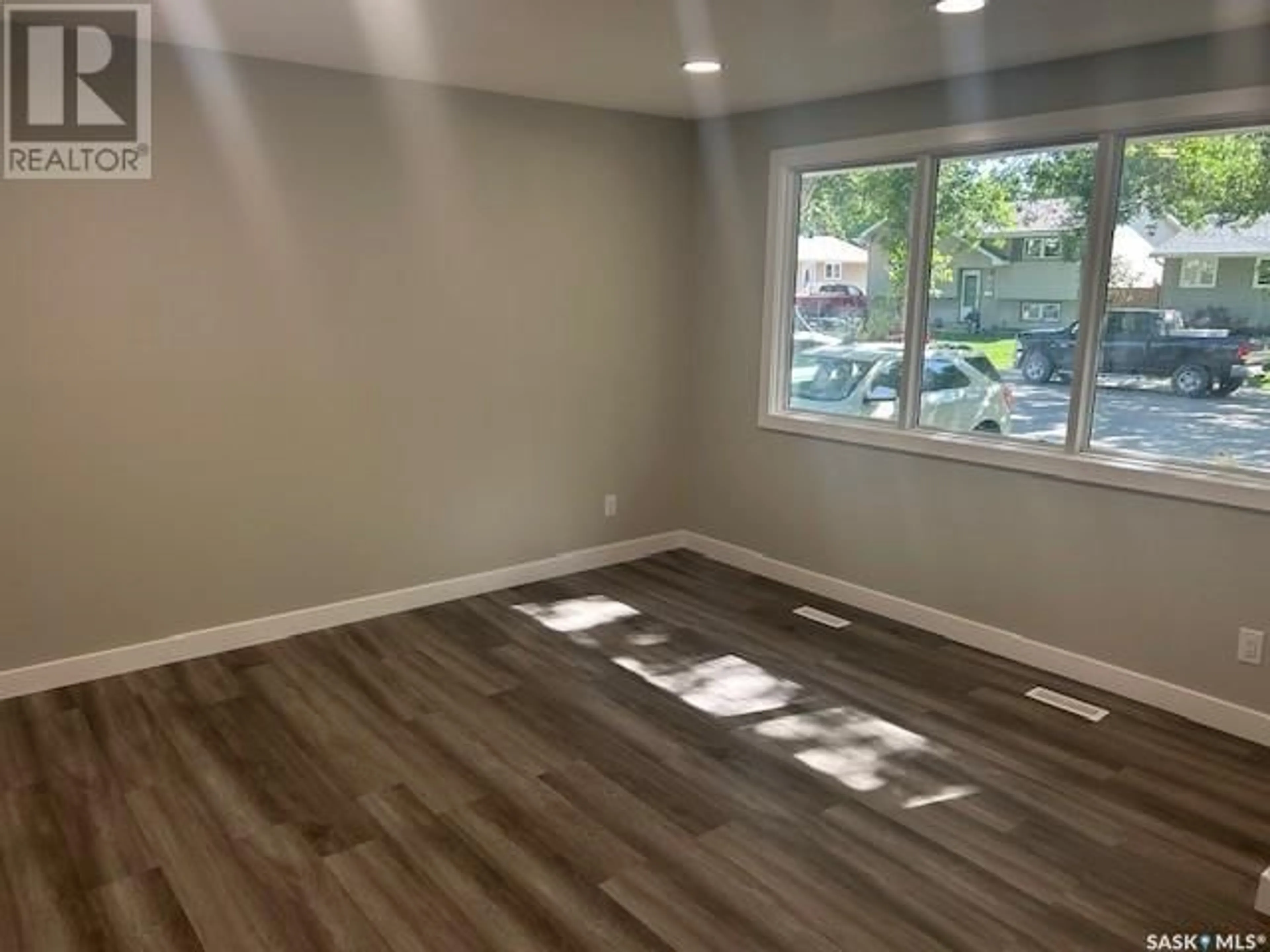 A pic of a room for 10 FISHER STREET, Regina Saskatchewan S4N1N6