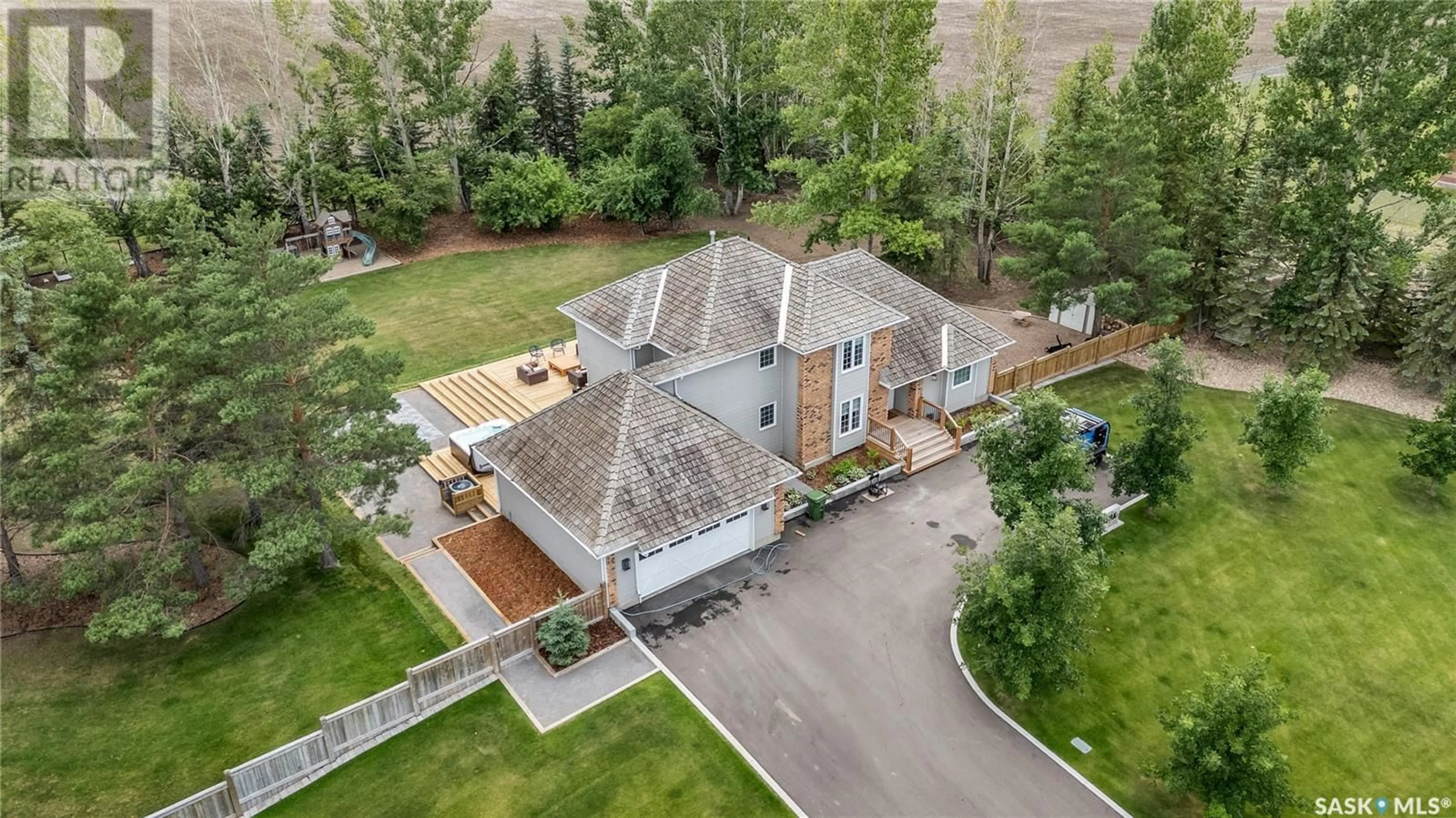 A pic from outside/outdoor area/front of a property/back of a property/a pic from drone, unknown for 9 CHEMIN BELLEVUE ROAD, Battleford Saskatchewan S0M0E0