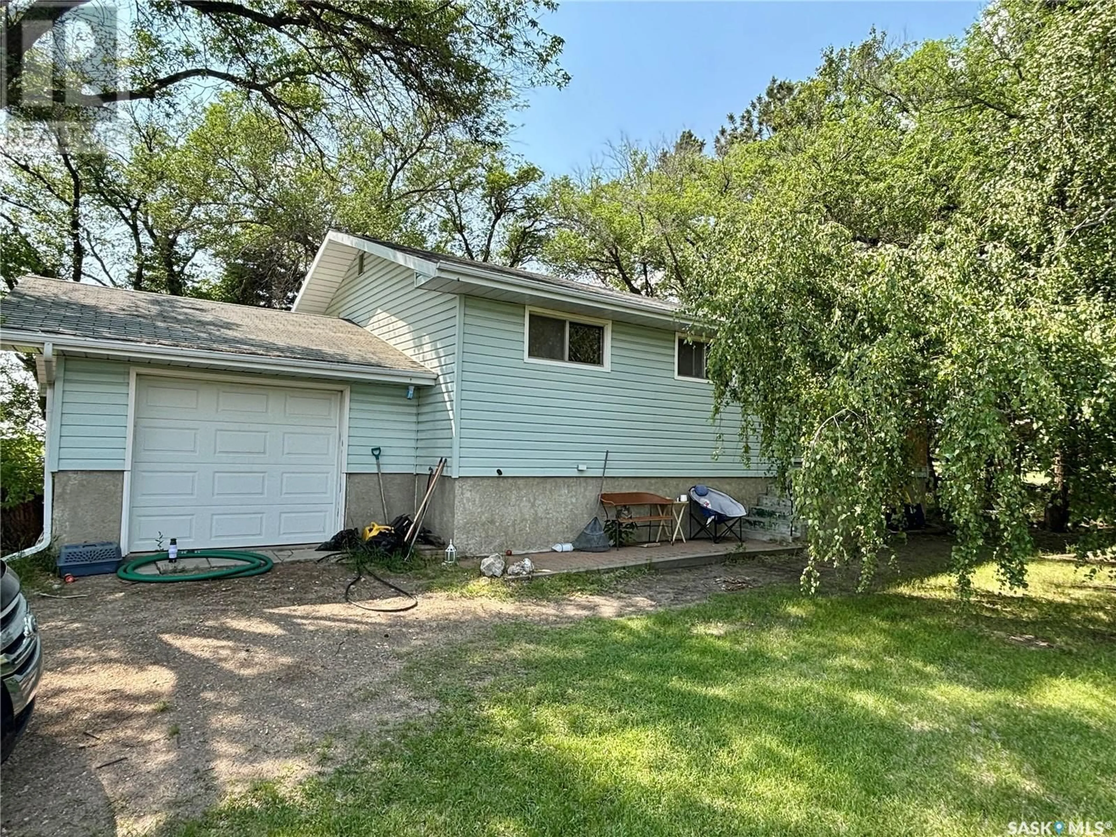 A pic from outside/outdoor area/front of a property/back of a property/a pic from drone, street for IULA ACREAGE SITINA ACCESS ROAD, Vanscoy Rm No. 345 Saskatchewan S7K3J6