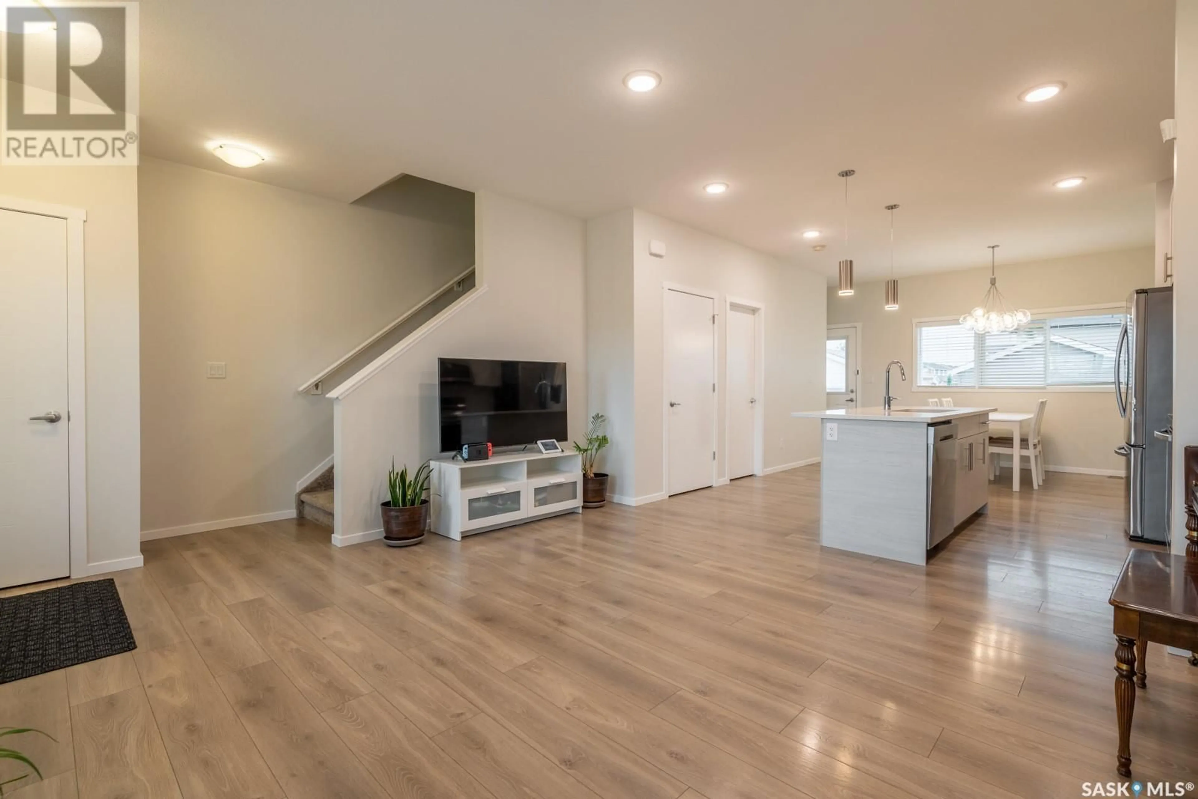Unknown for 5008 PRIMROSE GREEN DRIVE, Regina Saskatchewan S4V3S5