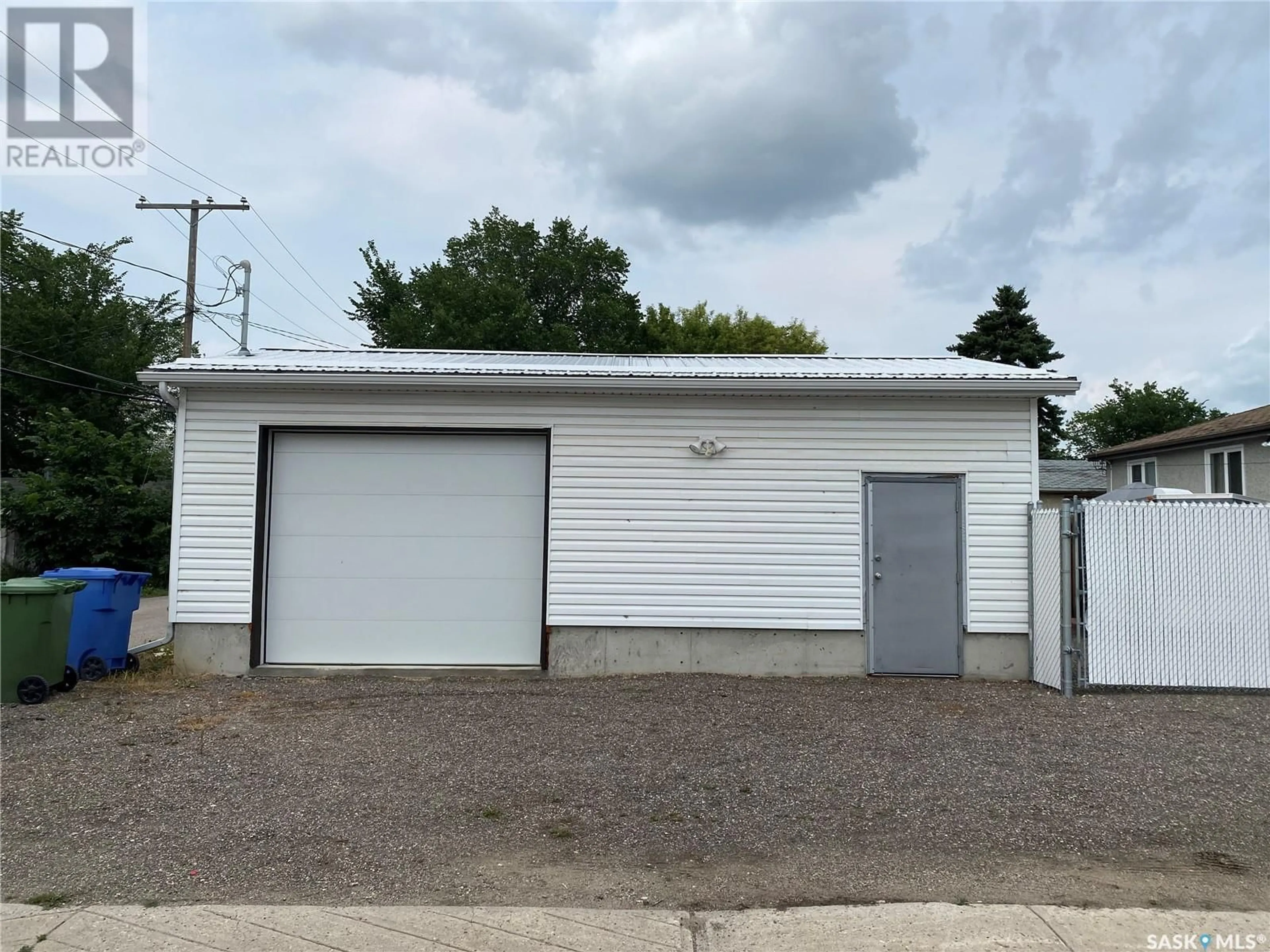 Shed for 702 12TH AVENUE, Regina Saskatchewan S4N0M8