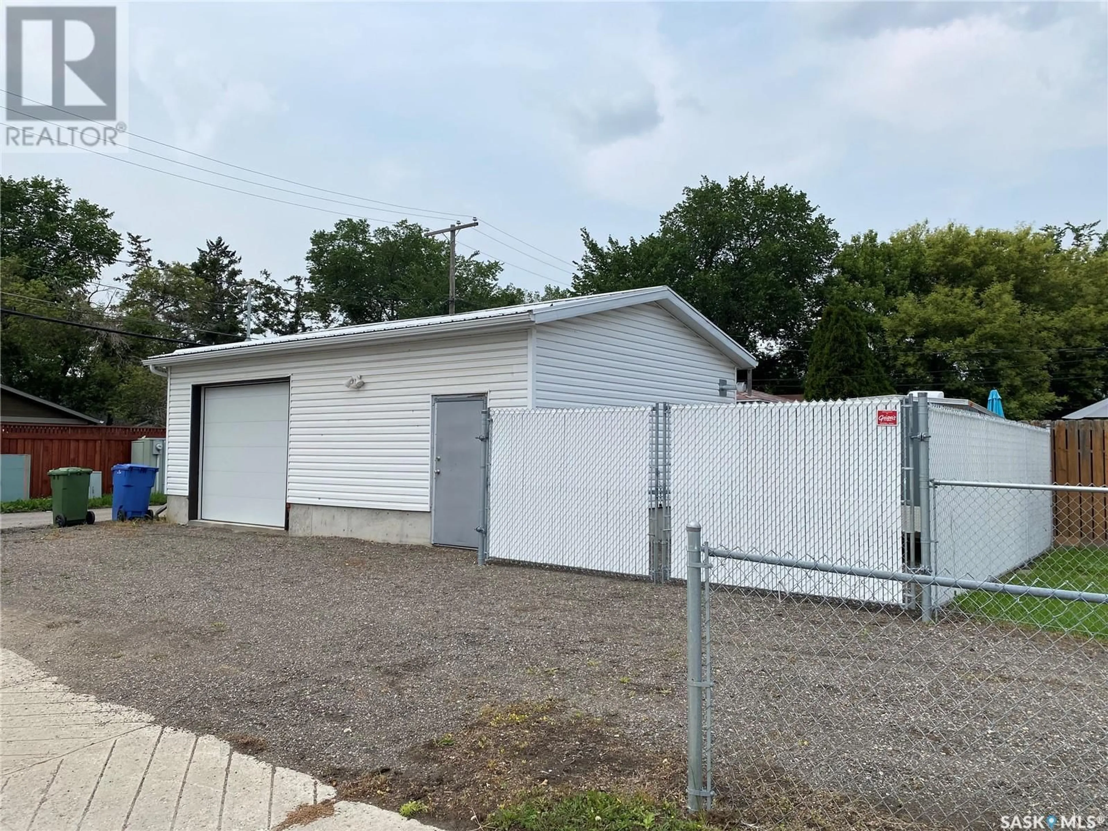 Shed for 702 12TH AVENUE, Regina Saskatchewan S4N0M8