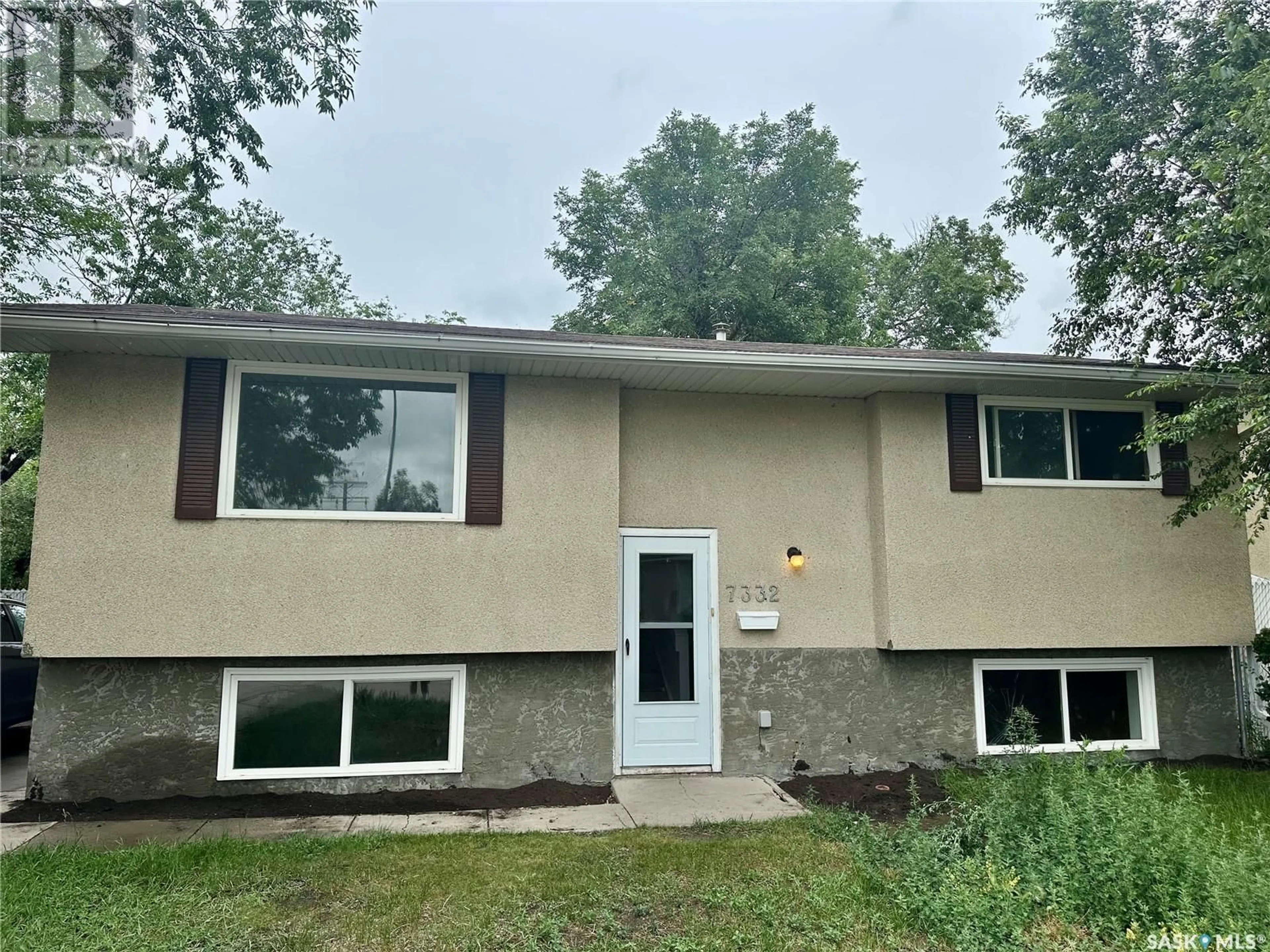 Home with vinyl exterior material, unknown for 7332 BOWMAN AVENUE, Regina Saskatchewan S4T6K8