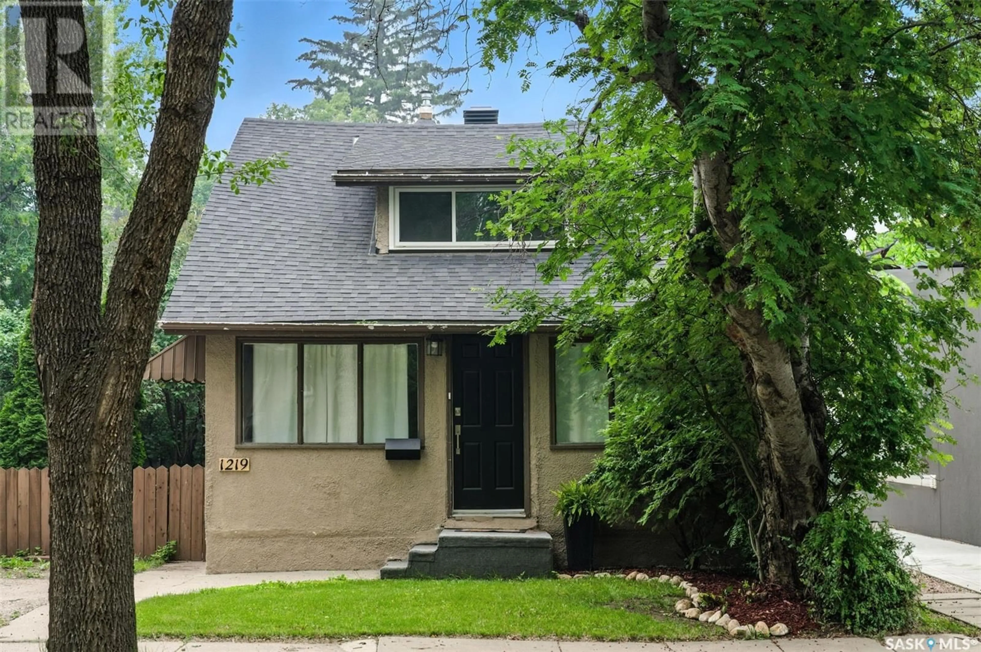 Unknown for 1219 B AVENUE, Saskatoon Saskatchewan S7L1G4