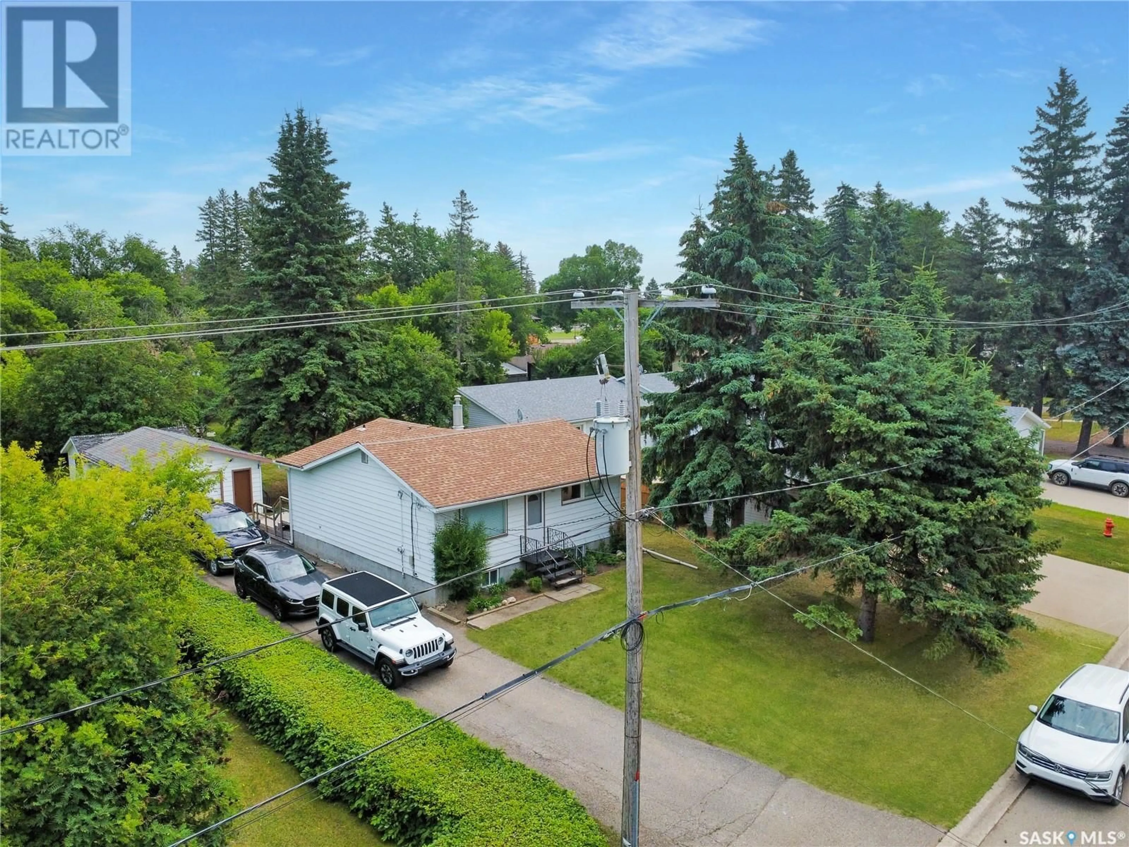 A pic from outside/outdoor area/front of a property/back of a property/a pic from drone, unknown for 1013 BOYLE STREET, Indian Head Saskatchewan S0G2K0