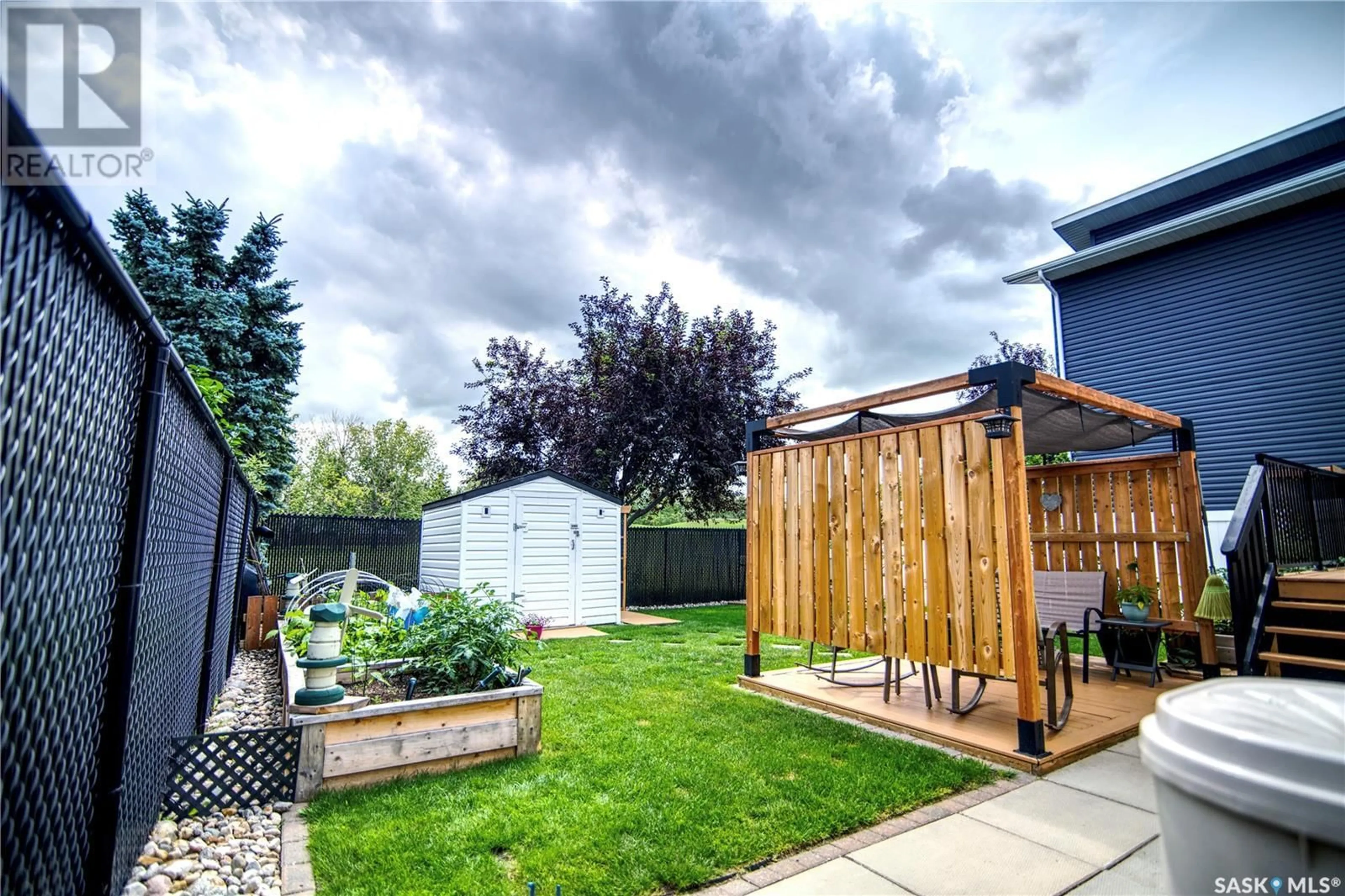 Patio, street for 4907 JUNIPER DRIVE, Regina Saskatchewan S4X4N8