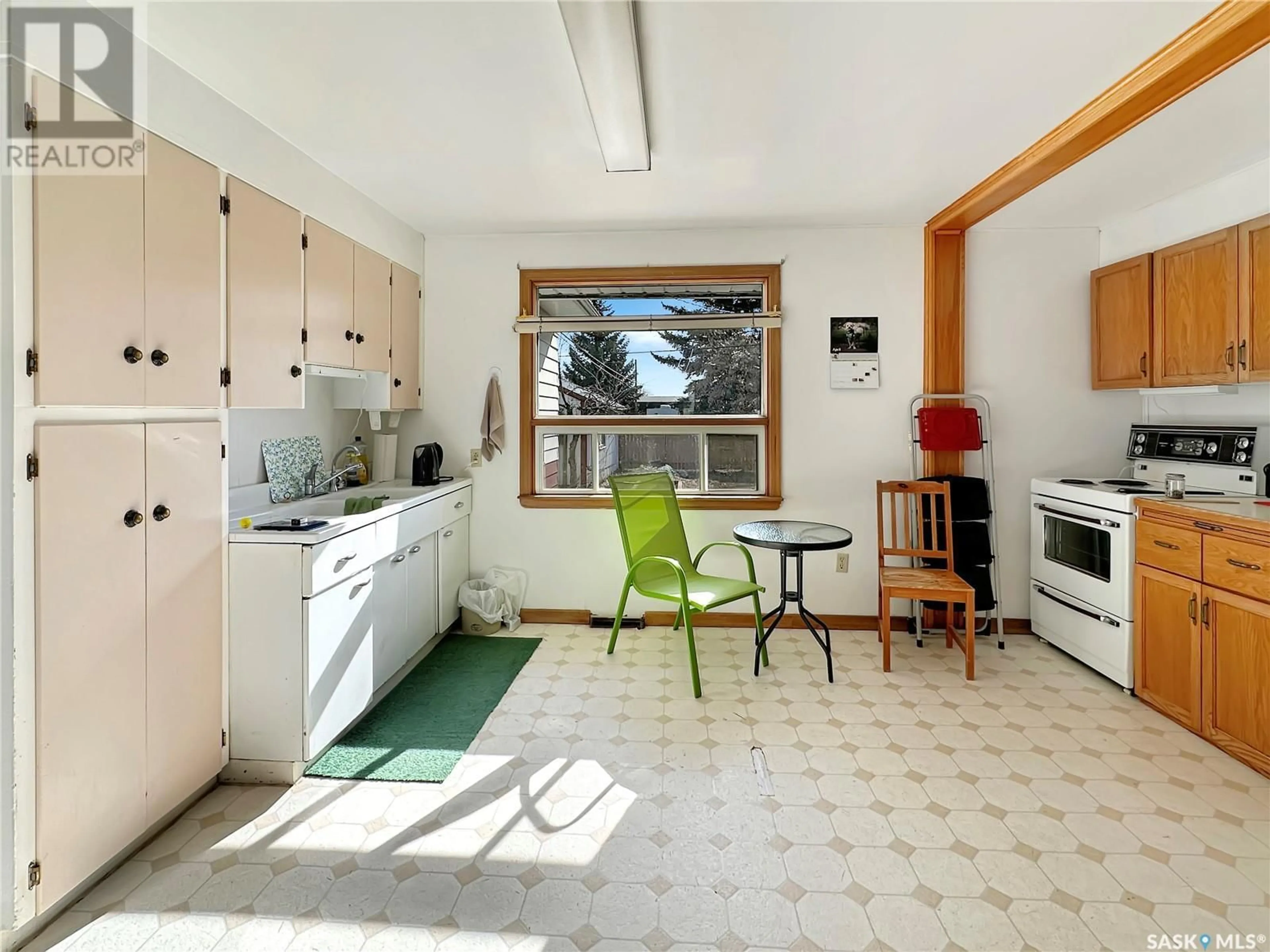 Standard kitchen, unknown for 255 BOUNDARY AVENUE, Fort Qu'Appelle Saskatchewan S0G1S0
