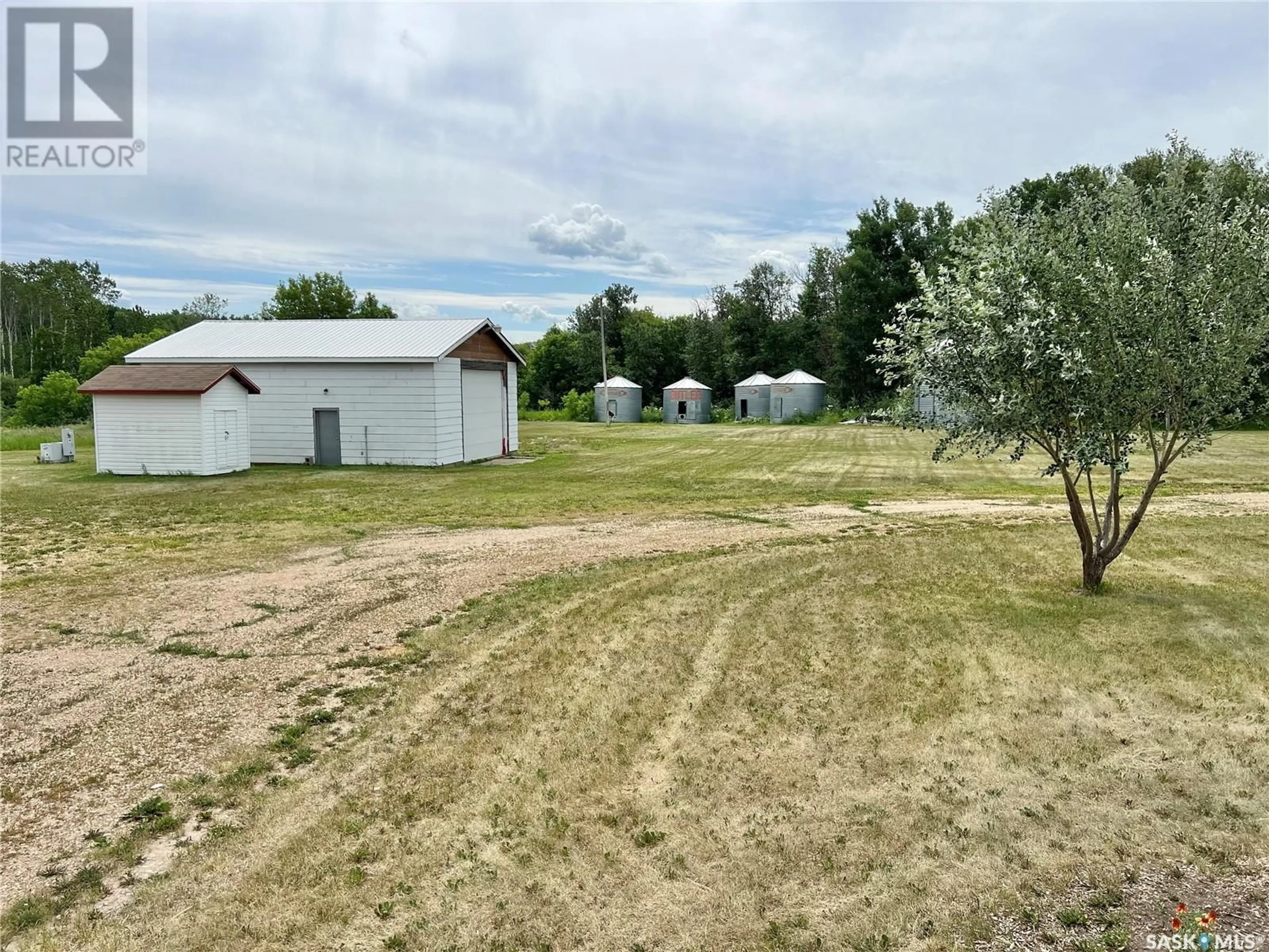 A pic from outside/outdoor area/front of a property/back of a property/a pic from drone, unknown for 78 HILL ACREAGE, Porcupine Rm No. 395 Saskatchewan S0E1H0