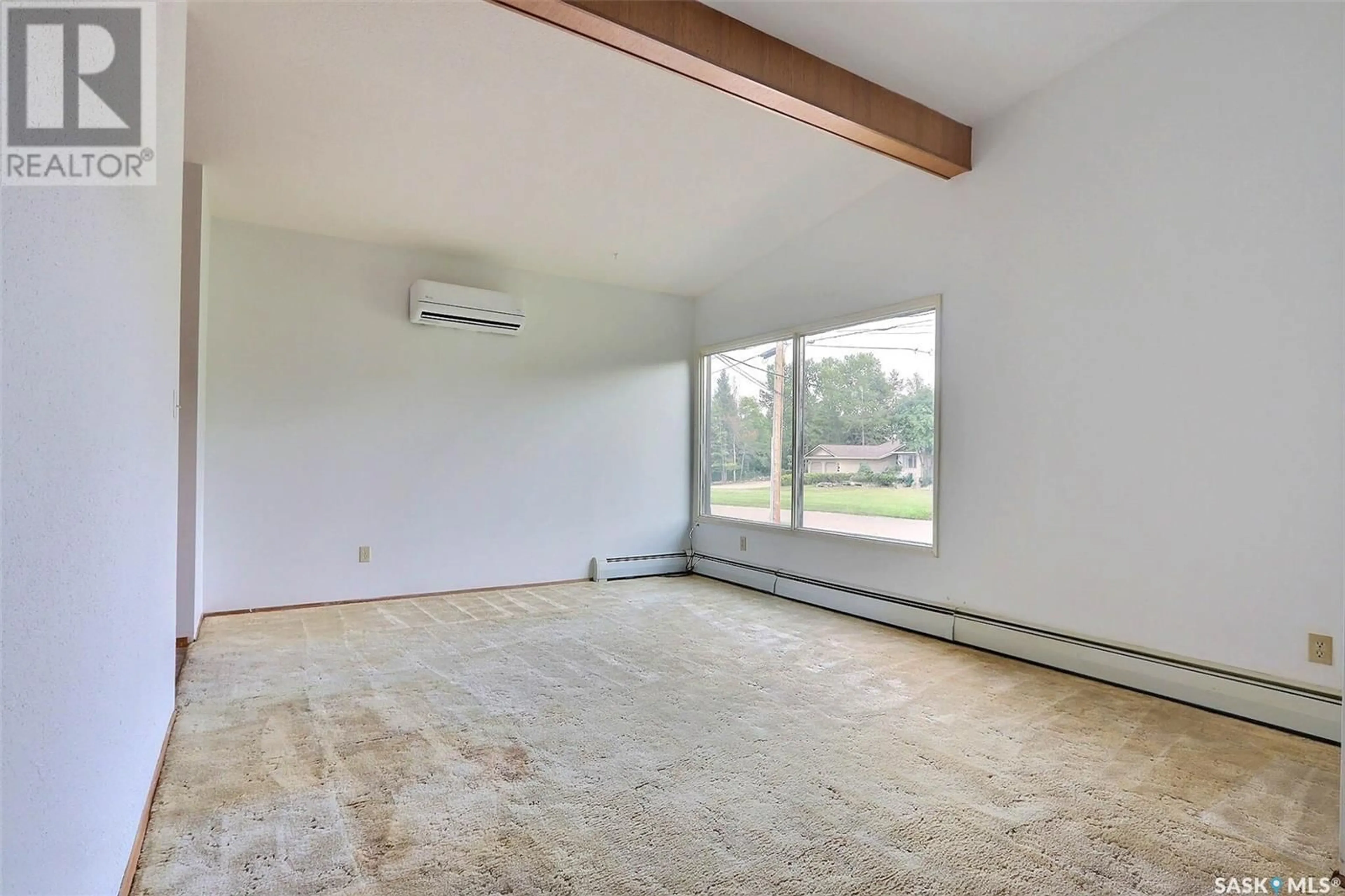A pic of a room for 1220 6TH STREET, Prince Albert Saskatchewan S6V0P7