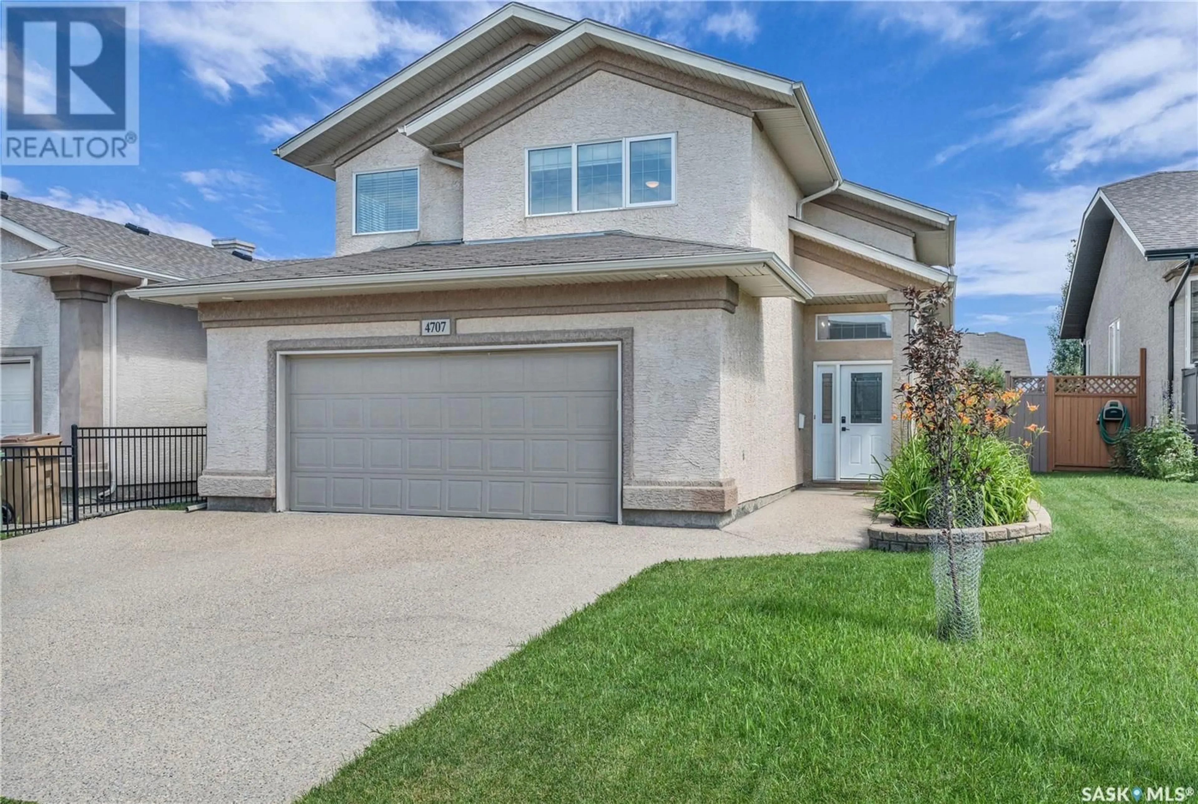 Home with vinyl exterior material, street for 4707 TAYLOR CRESCENT, Regina Saskatchewan S4X4T6