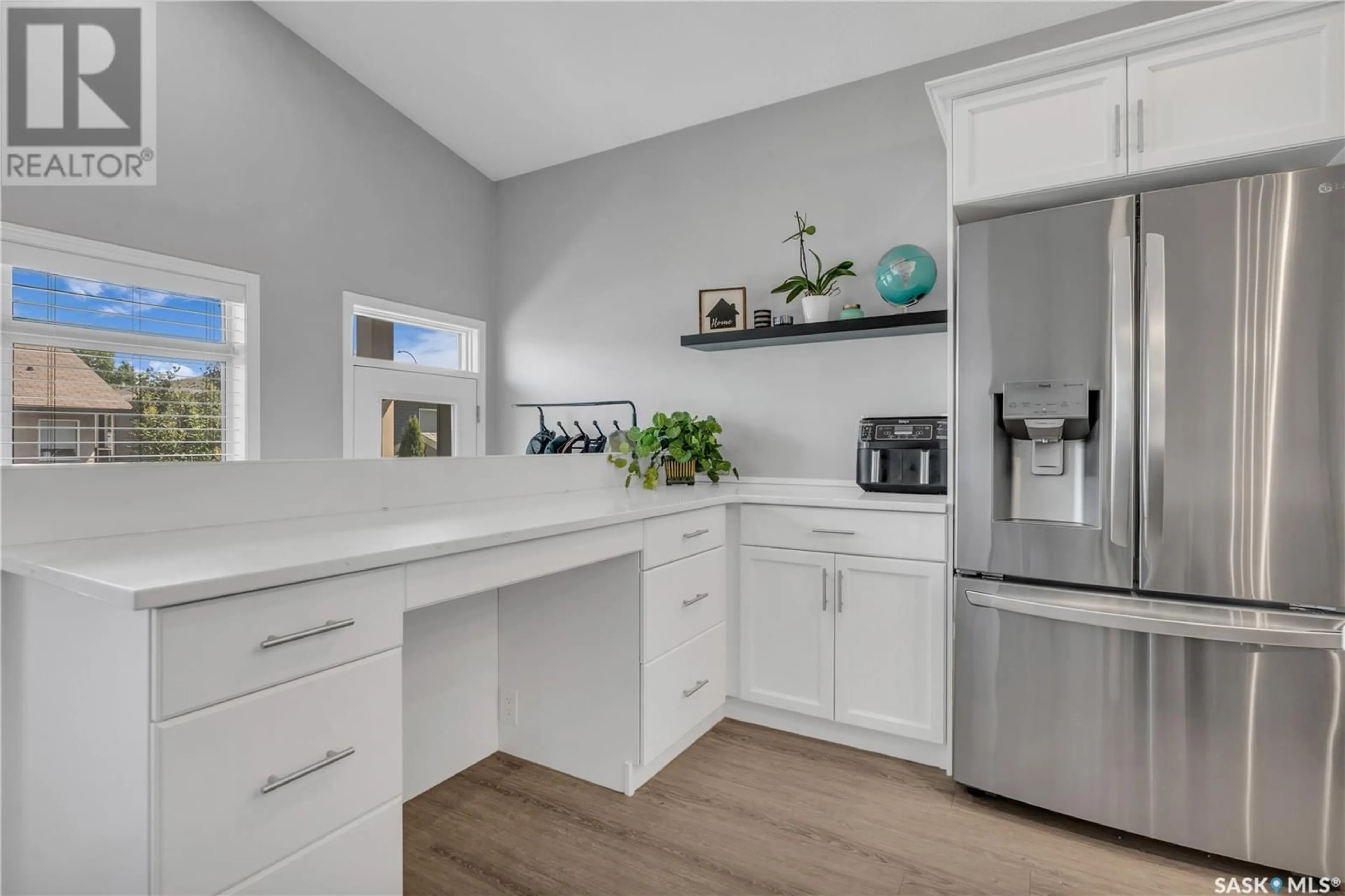 Open concept kitchen, unknown for 4707 TAYLOR CRESCENT, Regina Saskatchewan S4X4T6