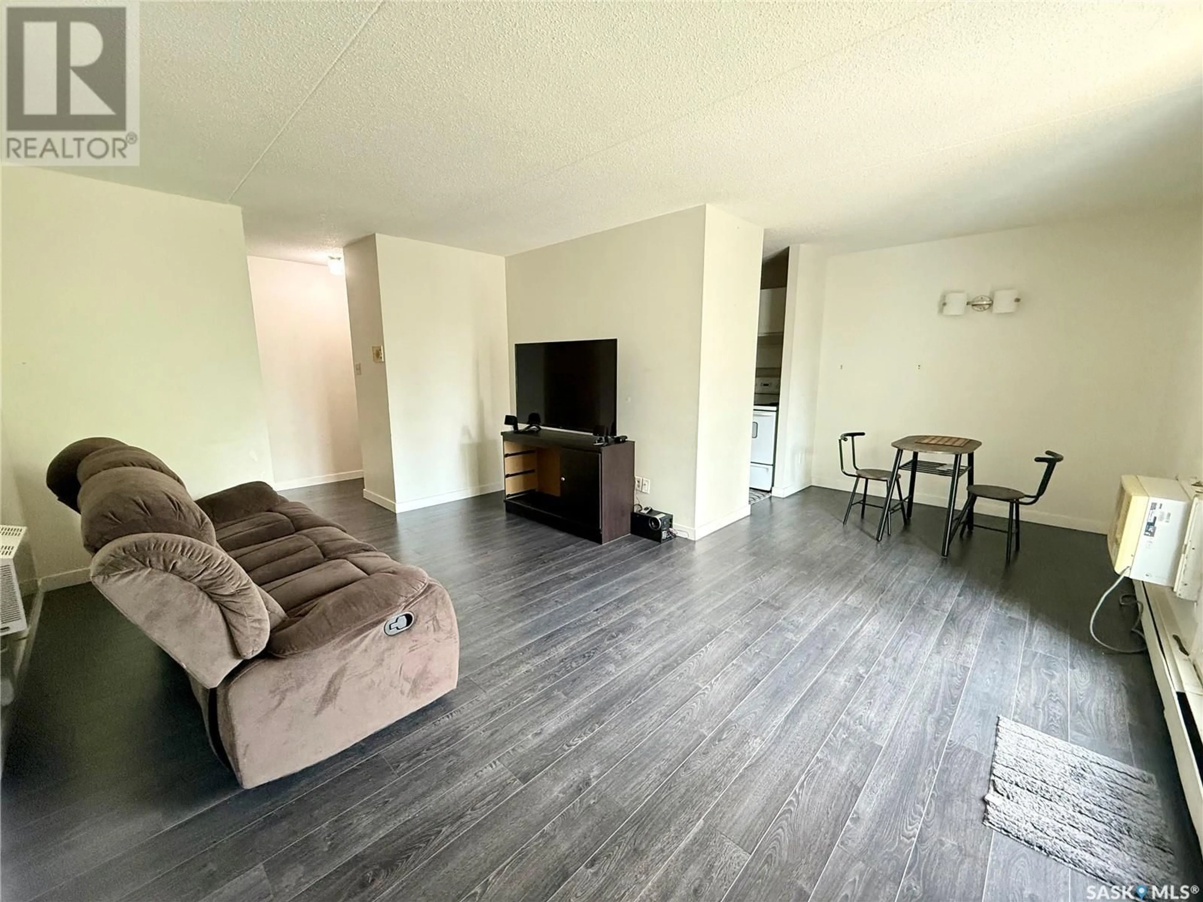 A pic of a room for 15 - 33 CENTENNIAL STREET, Regina Saskatchewan S4S6K7