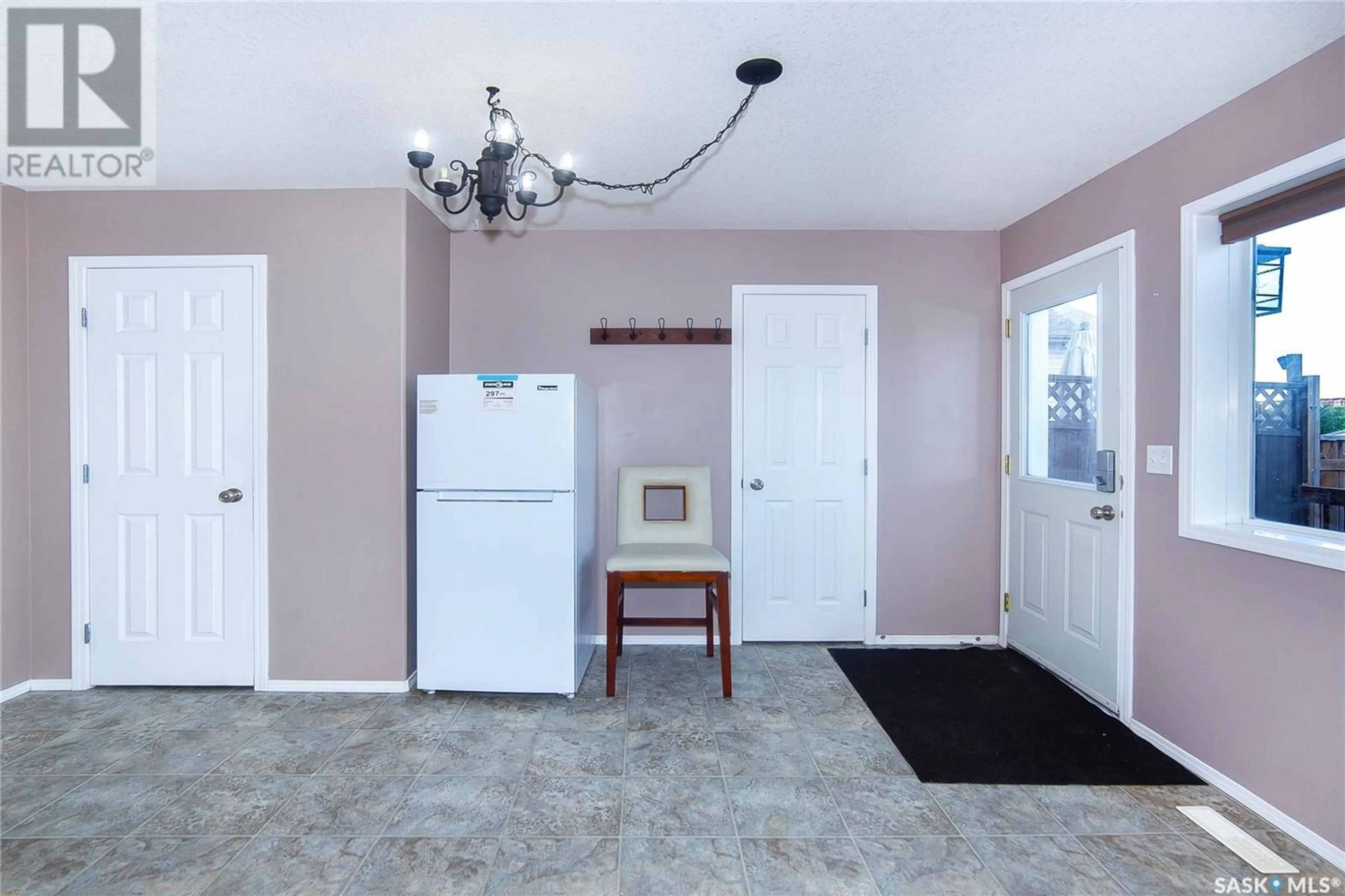A pic of a room for 359 RUTHERFORD CRESCENT, Saskatoon Saskatchewan S7N4X8