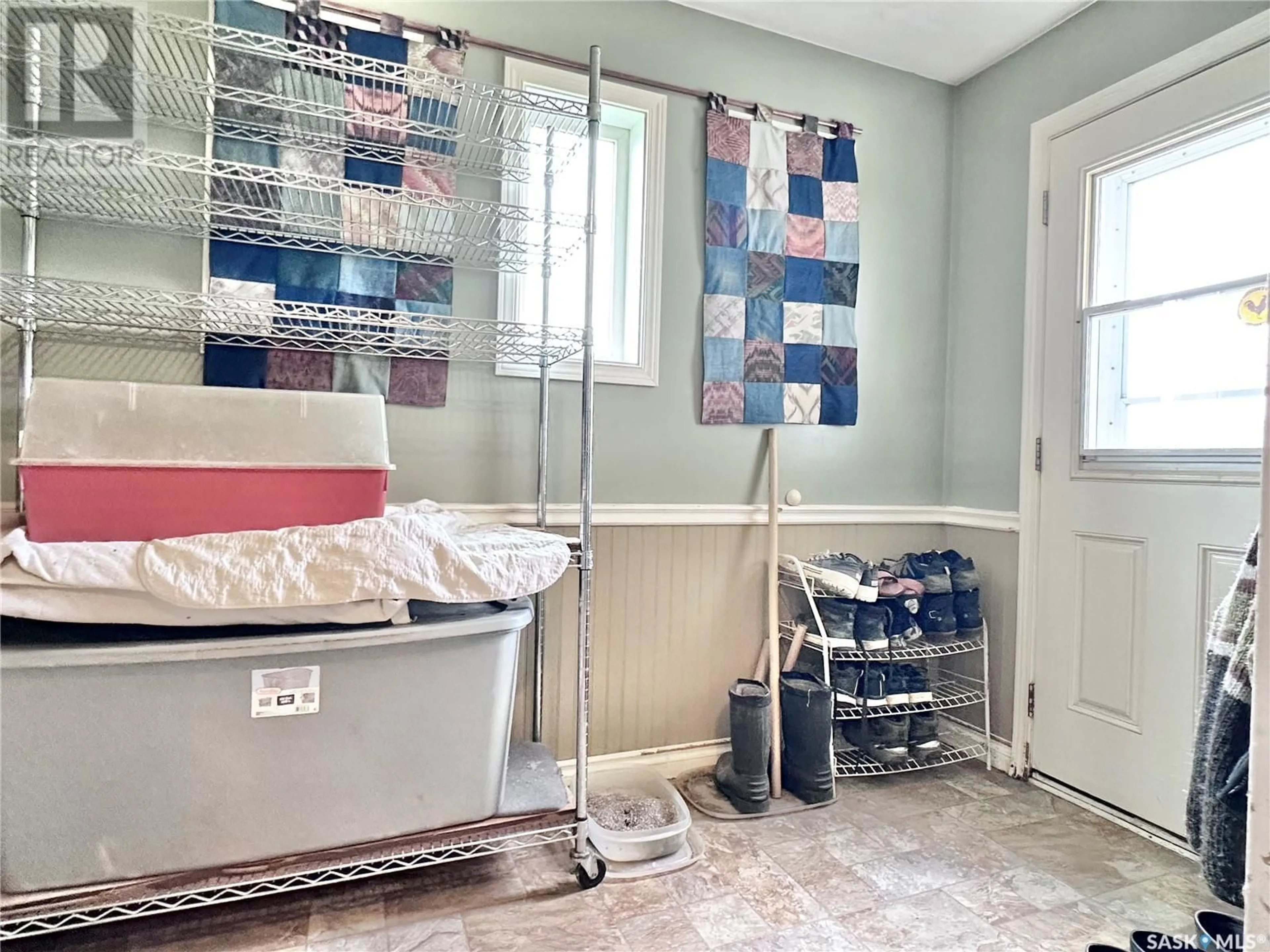 Laundry room for HUSSEY ACREAGE, Marriott Rm No. 317 Saskatchewan S0L2V0