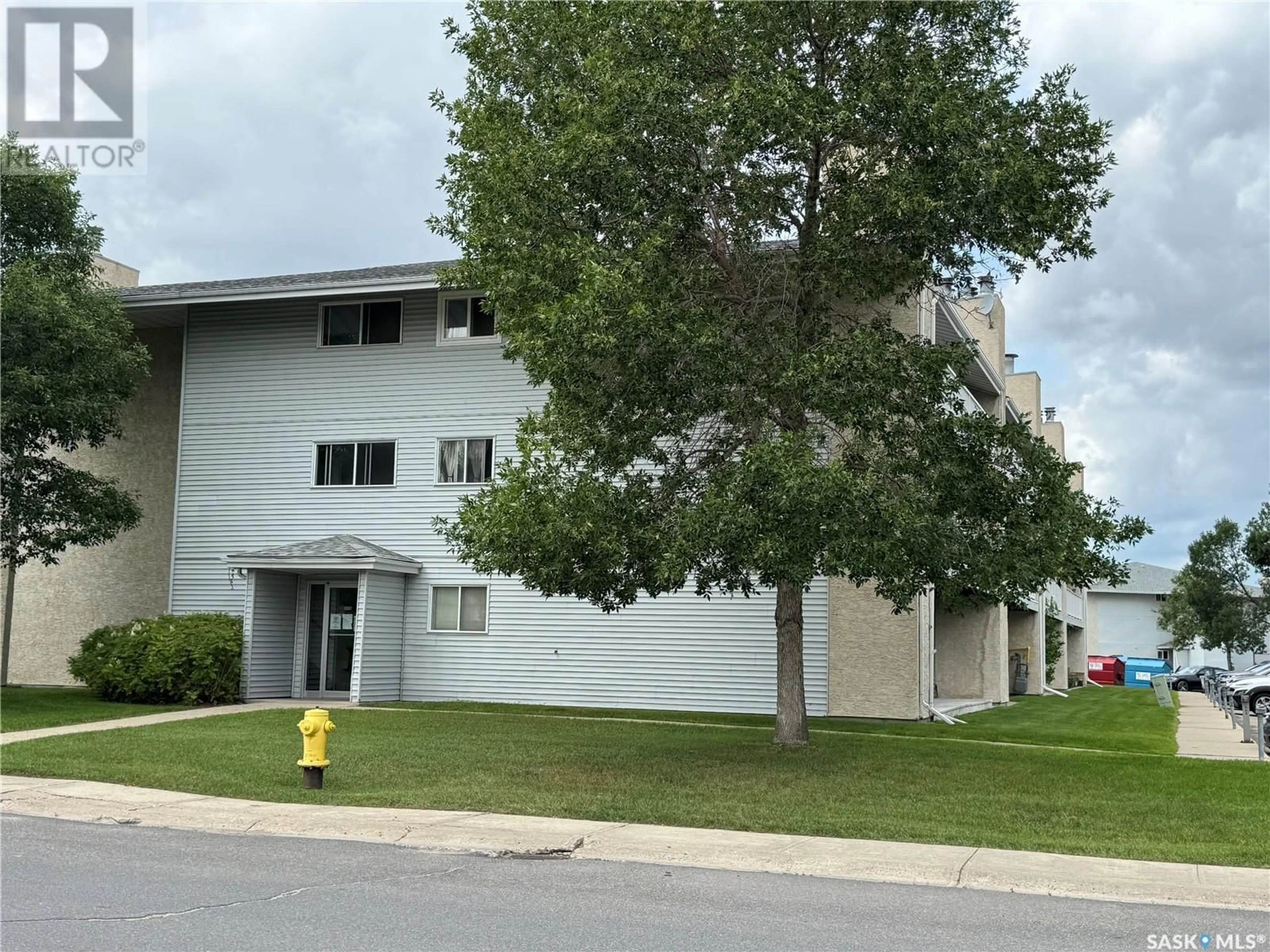 Unknown for 401 2410 HESELTINE ROAD, Regina Saskatchewan S4V1N9