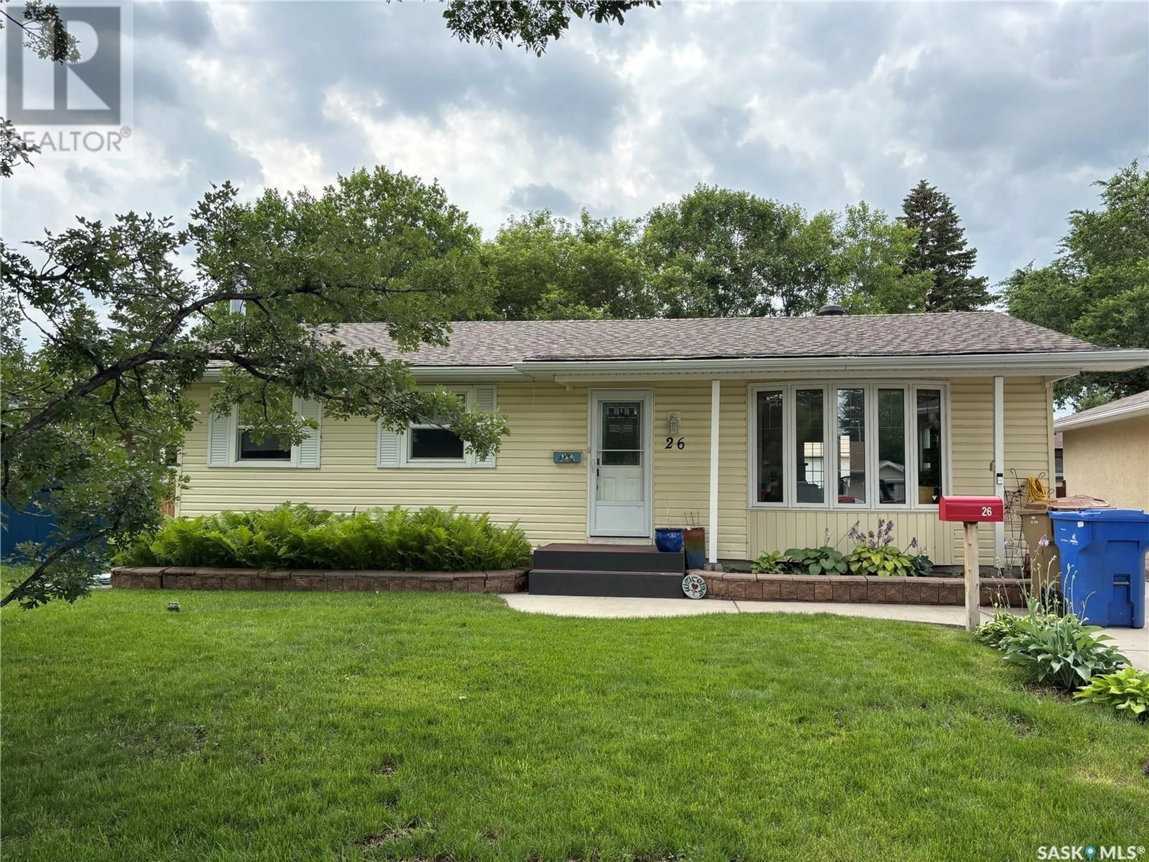 Home with vinyl exterior material, street for 26 JOYCE CRESCENT, Regina Saskatchewan S4N5G3