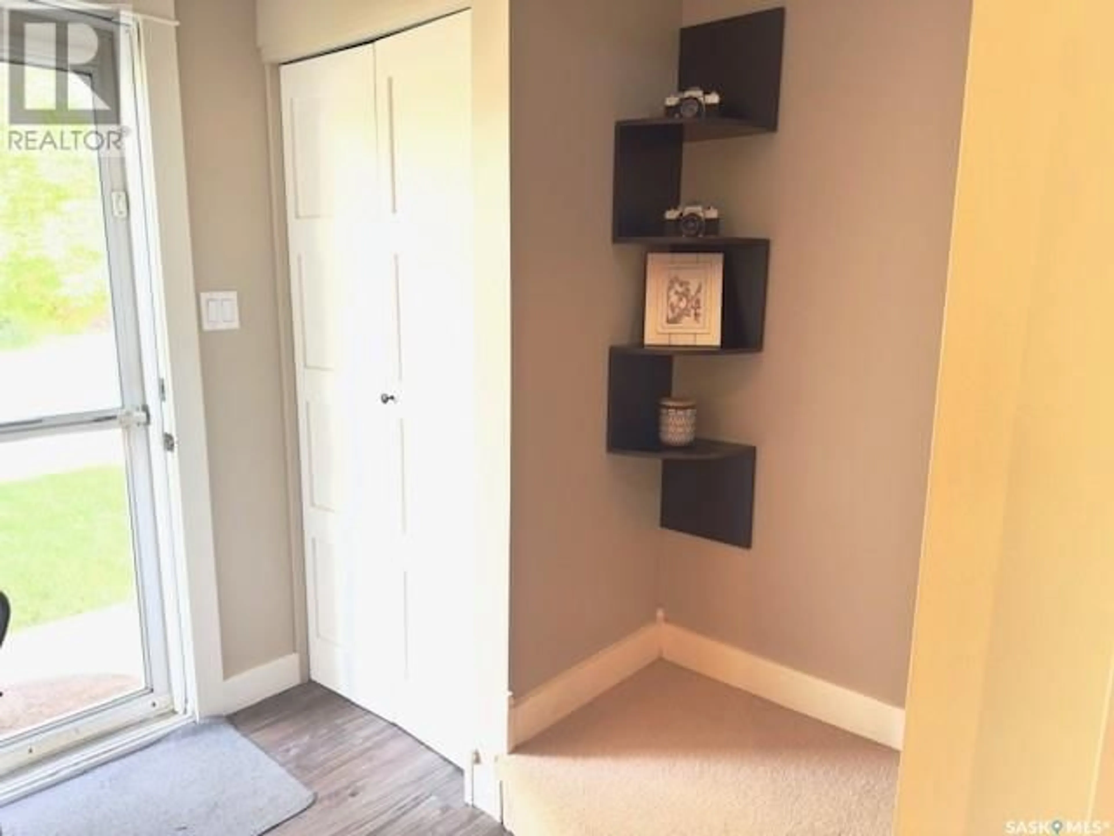 Indoor entryway for 2017 FOLEY DRIVE, North Battleford Saskatchewan S9A3H1